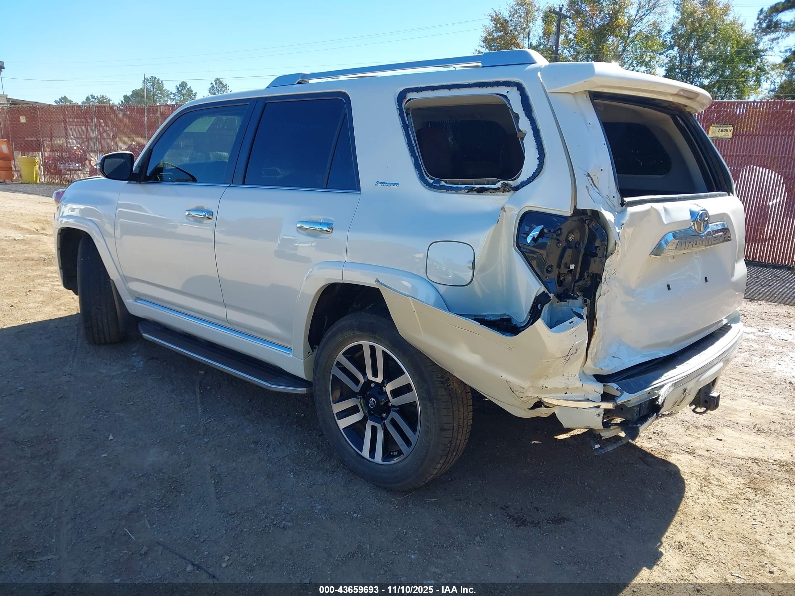 TOYOTA 4RUNNER image 3