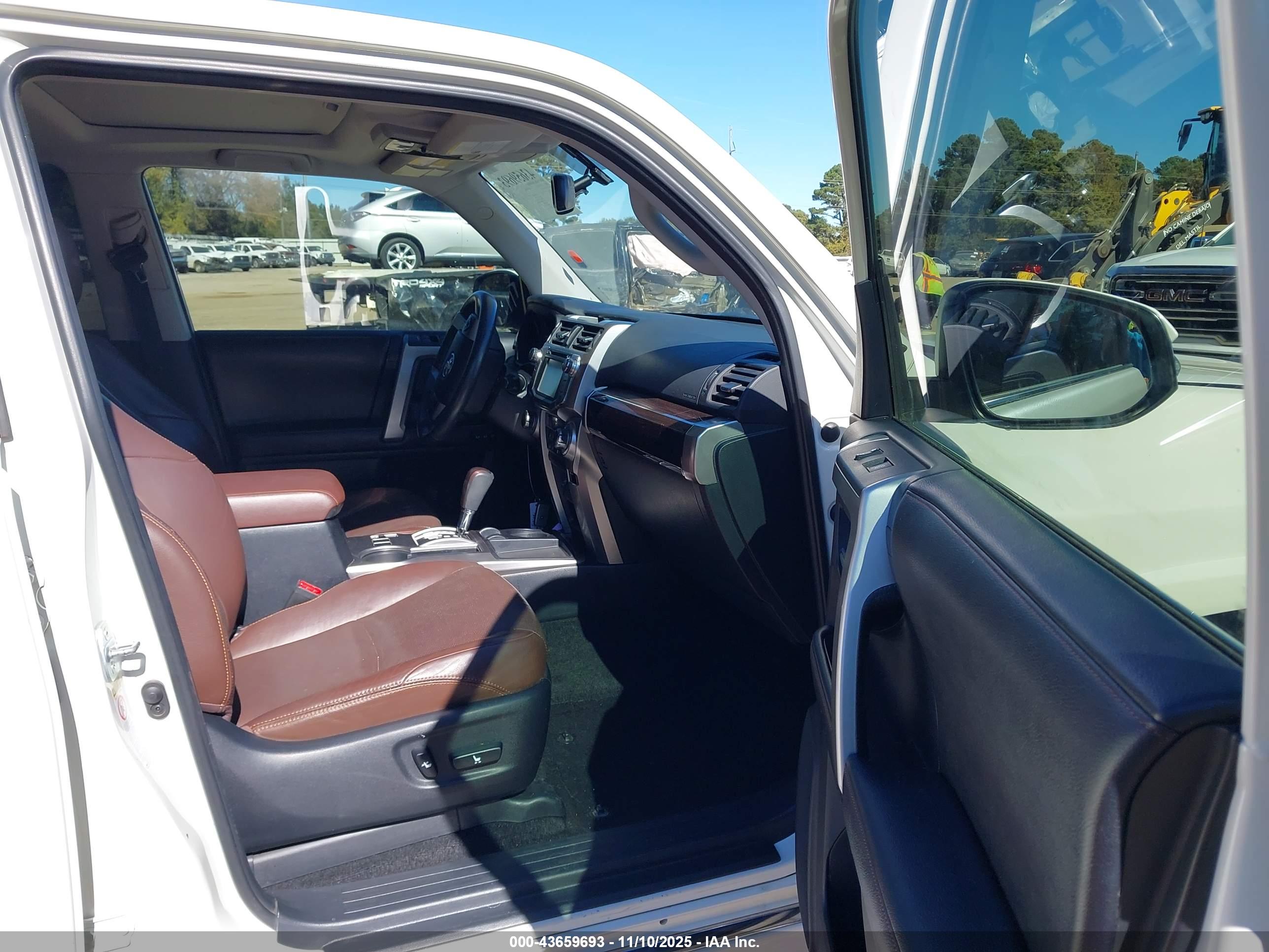 TOYOTA 4RUNNER image 5
