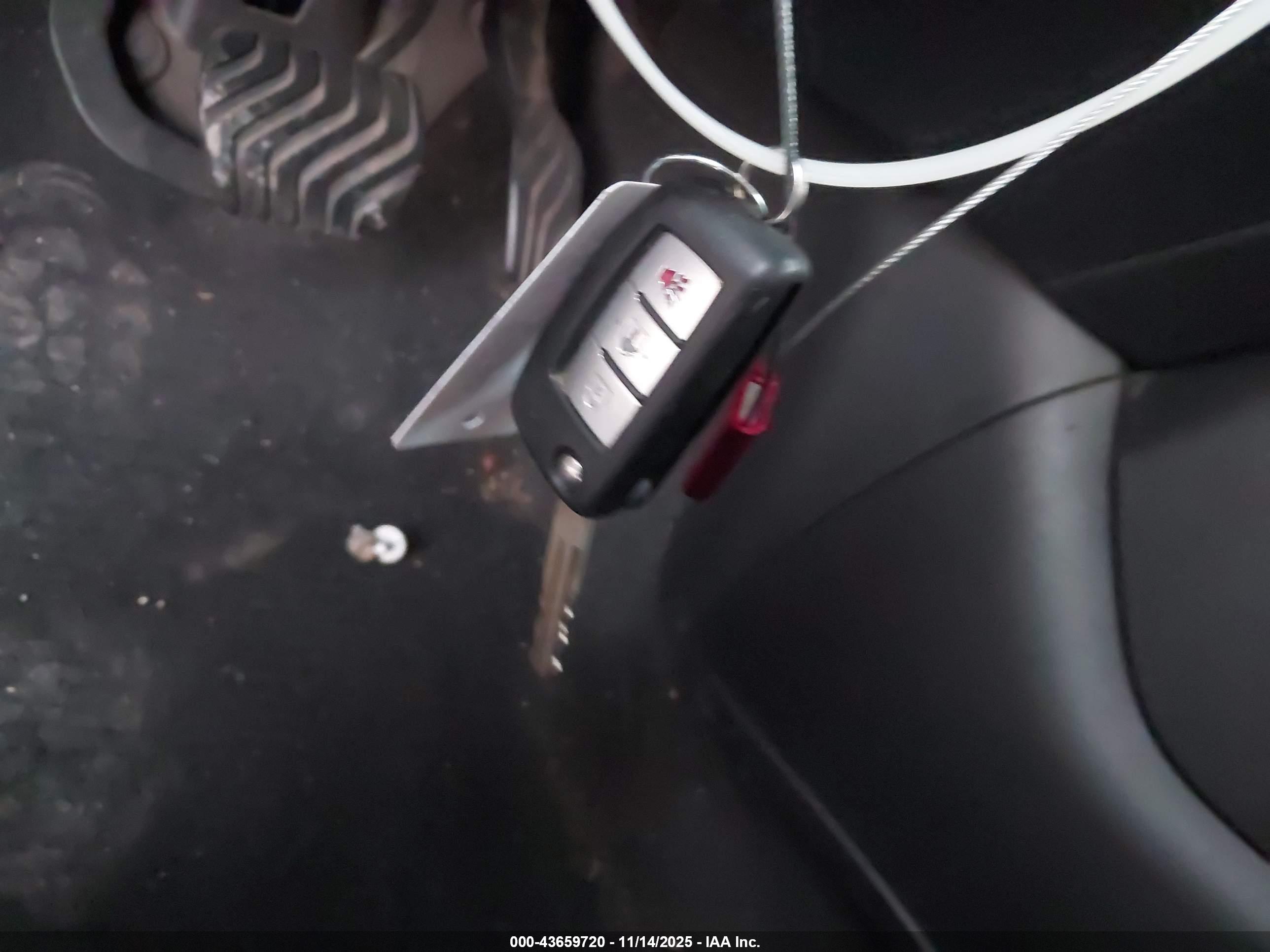 NISSAN ROGUE image 11