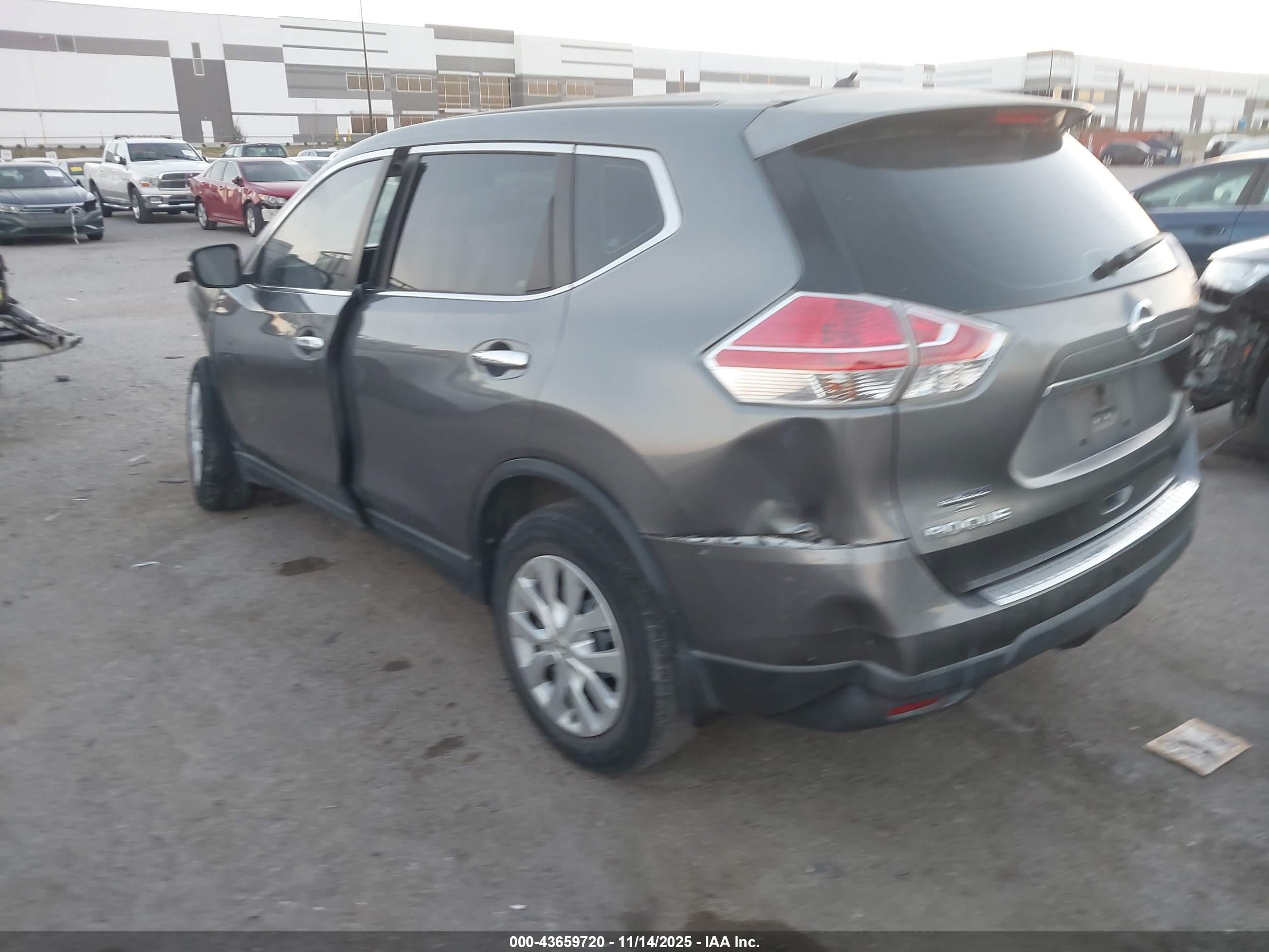 NISSAN ROGUE image 3