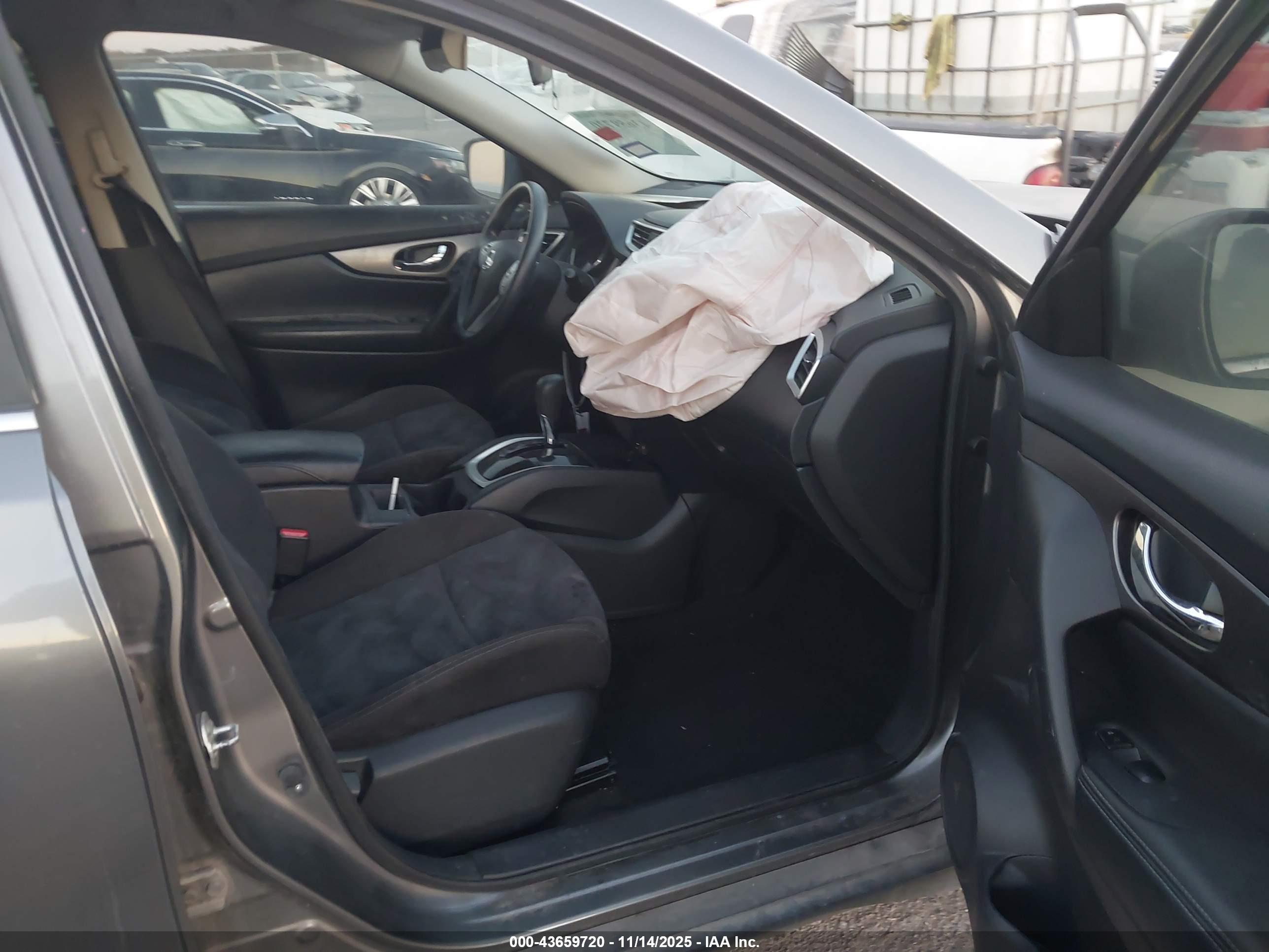 NISSAN ROGUE image 5