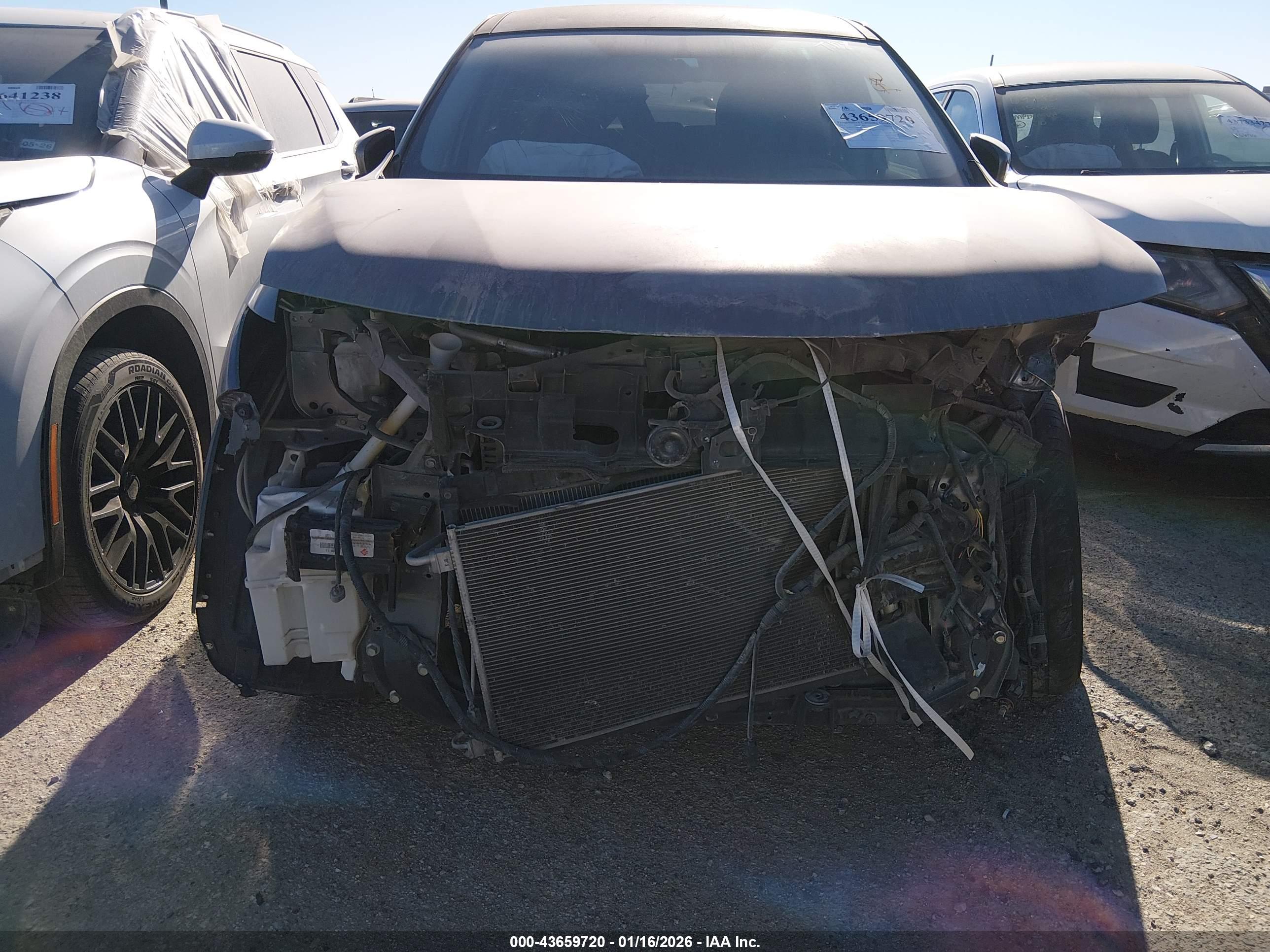 NISSAN ROGUE image 6