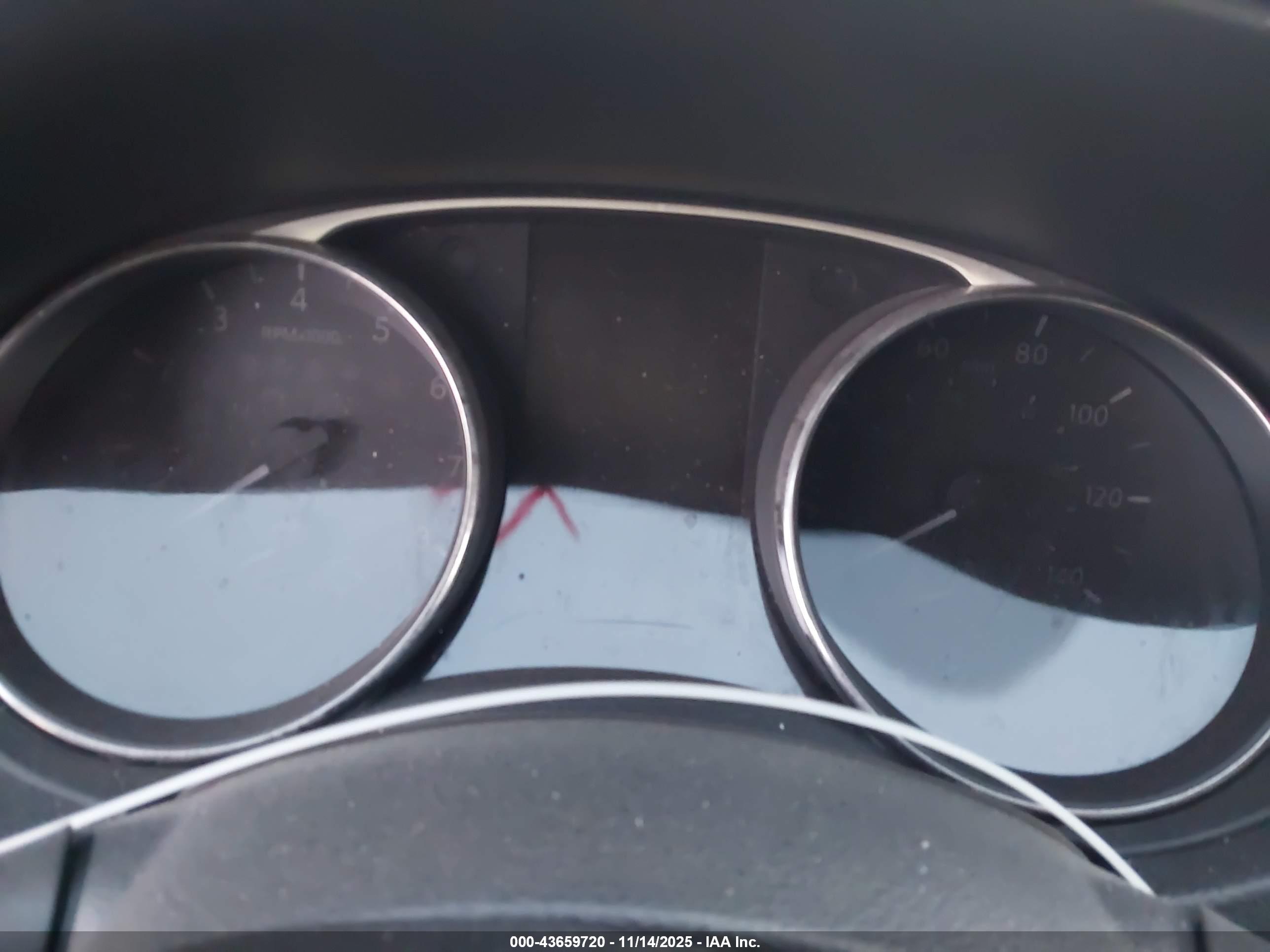 NISSAN ROGUE image 7