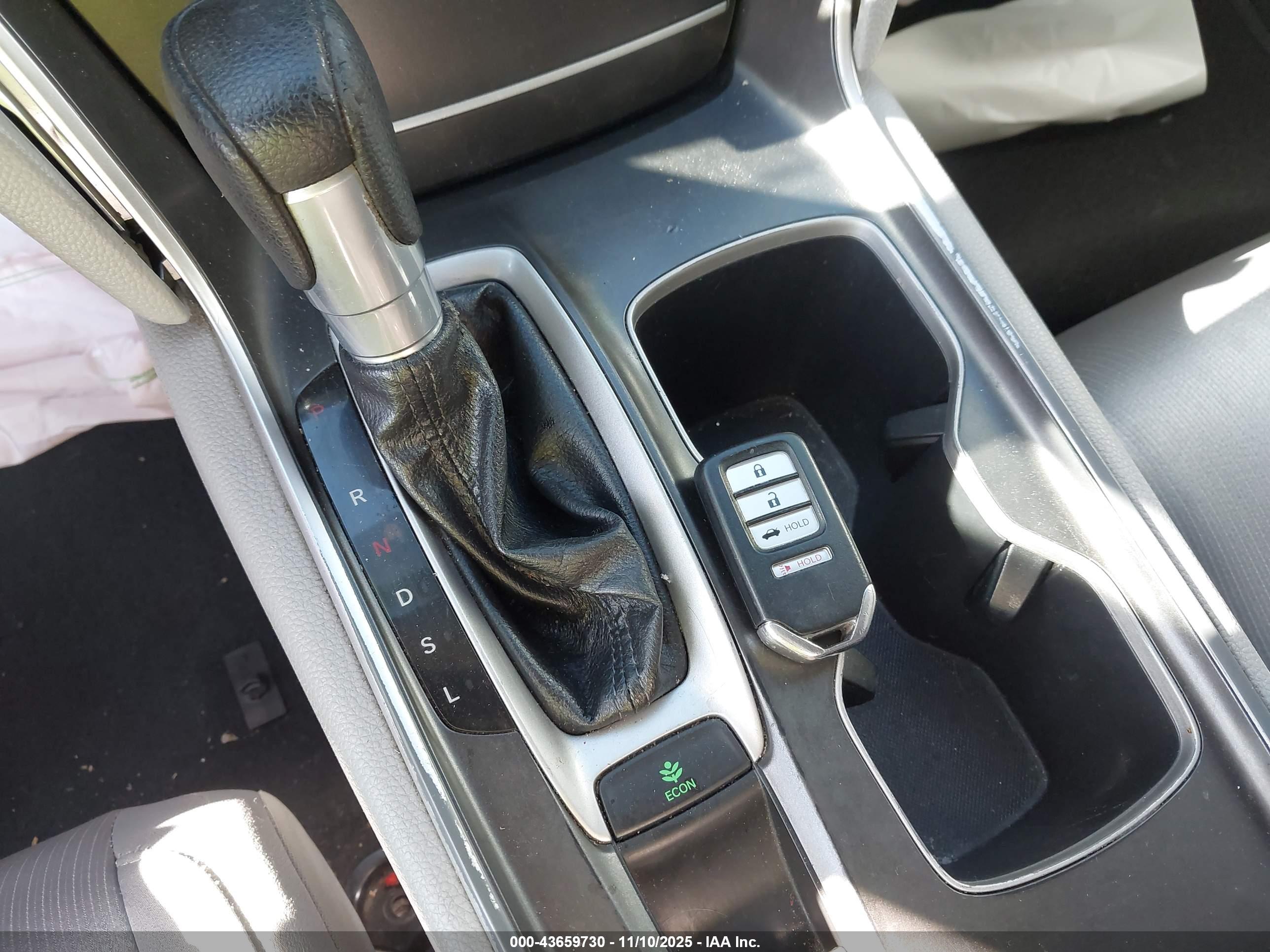 HONDA ACCORD image 11