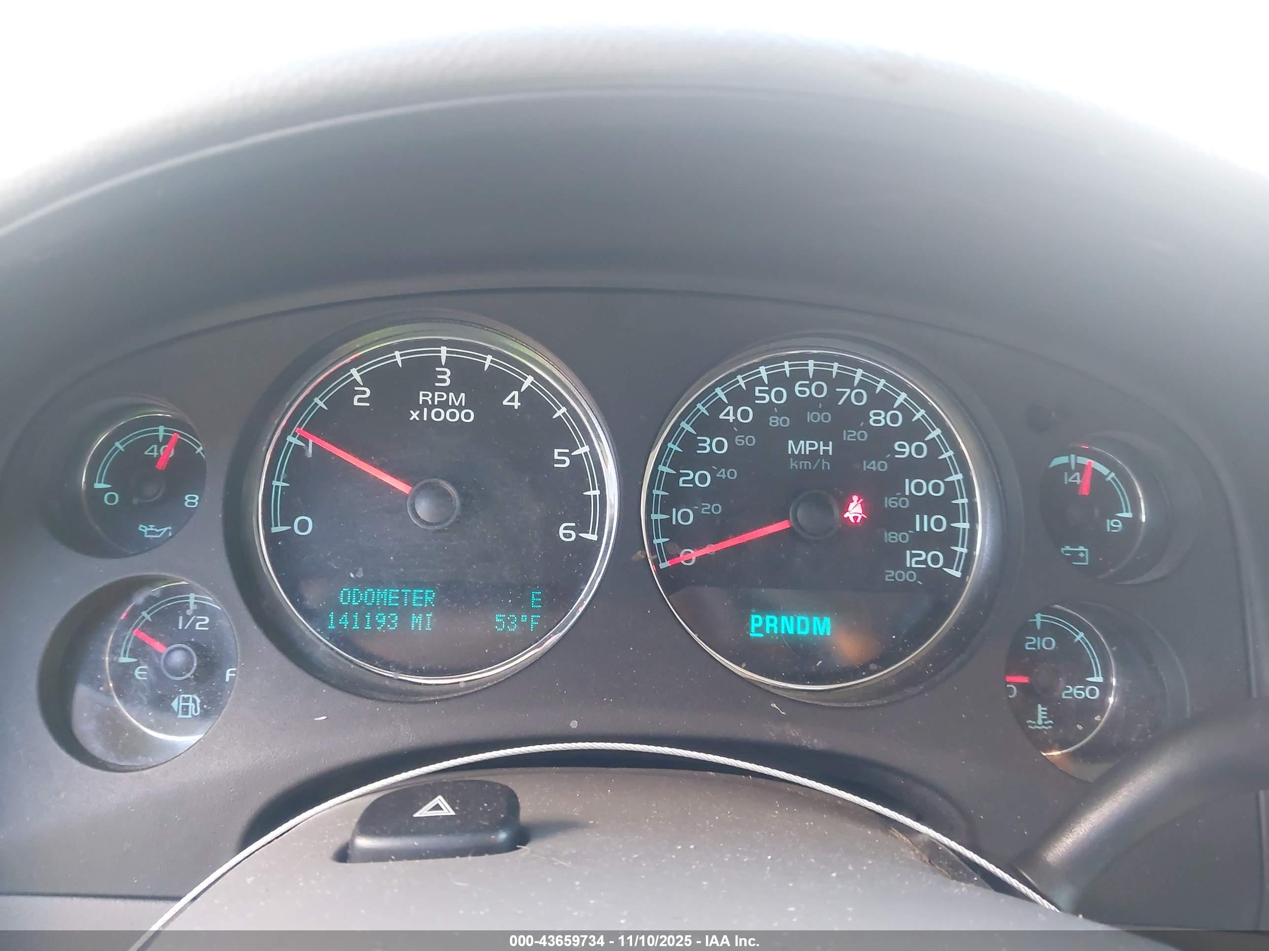 CHEVROLET SILVERADO image 7