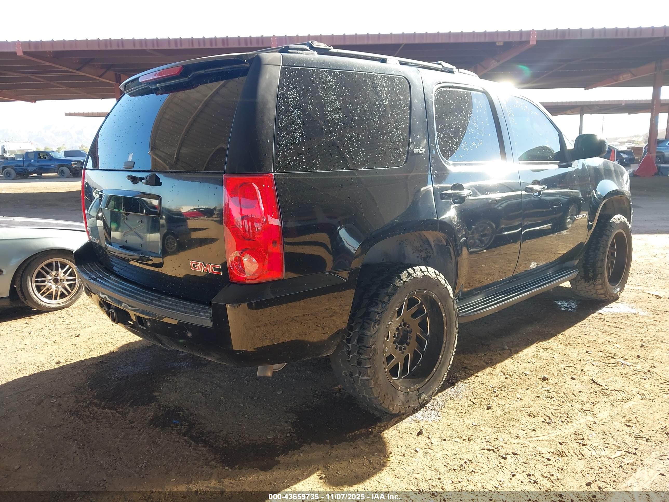 GMC YUKON image 4