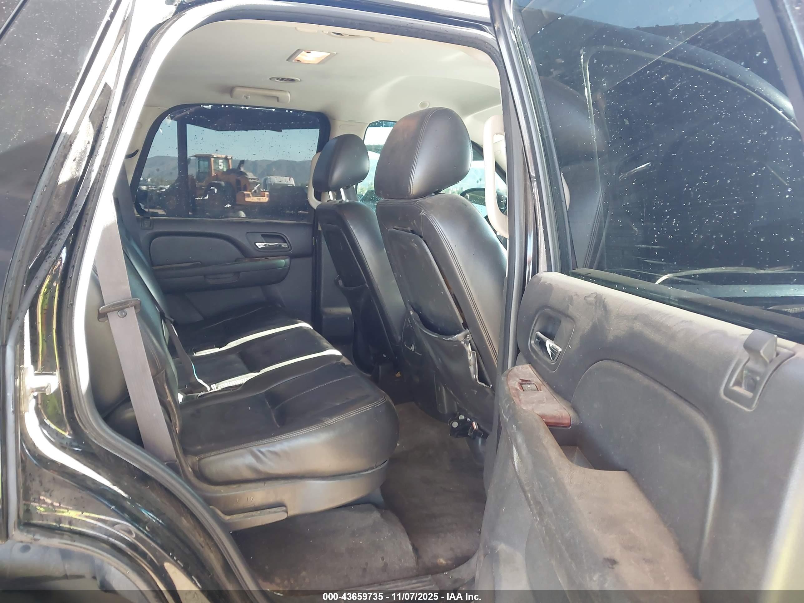 GMC YUKON image 8