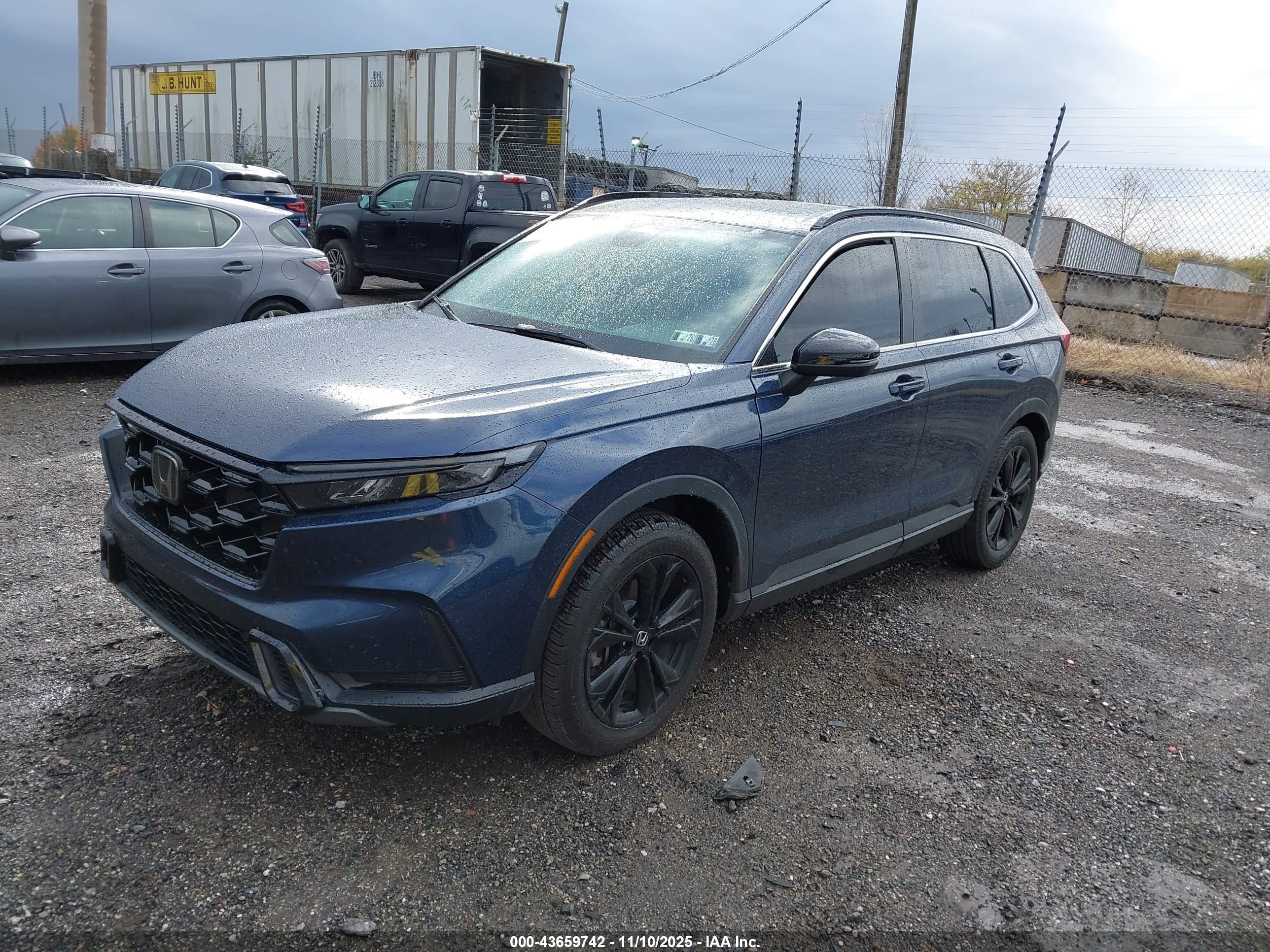 HONDA CR-V image 2