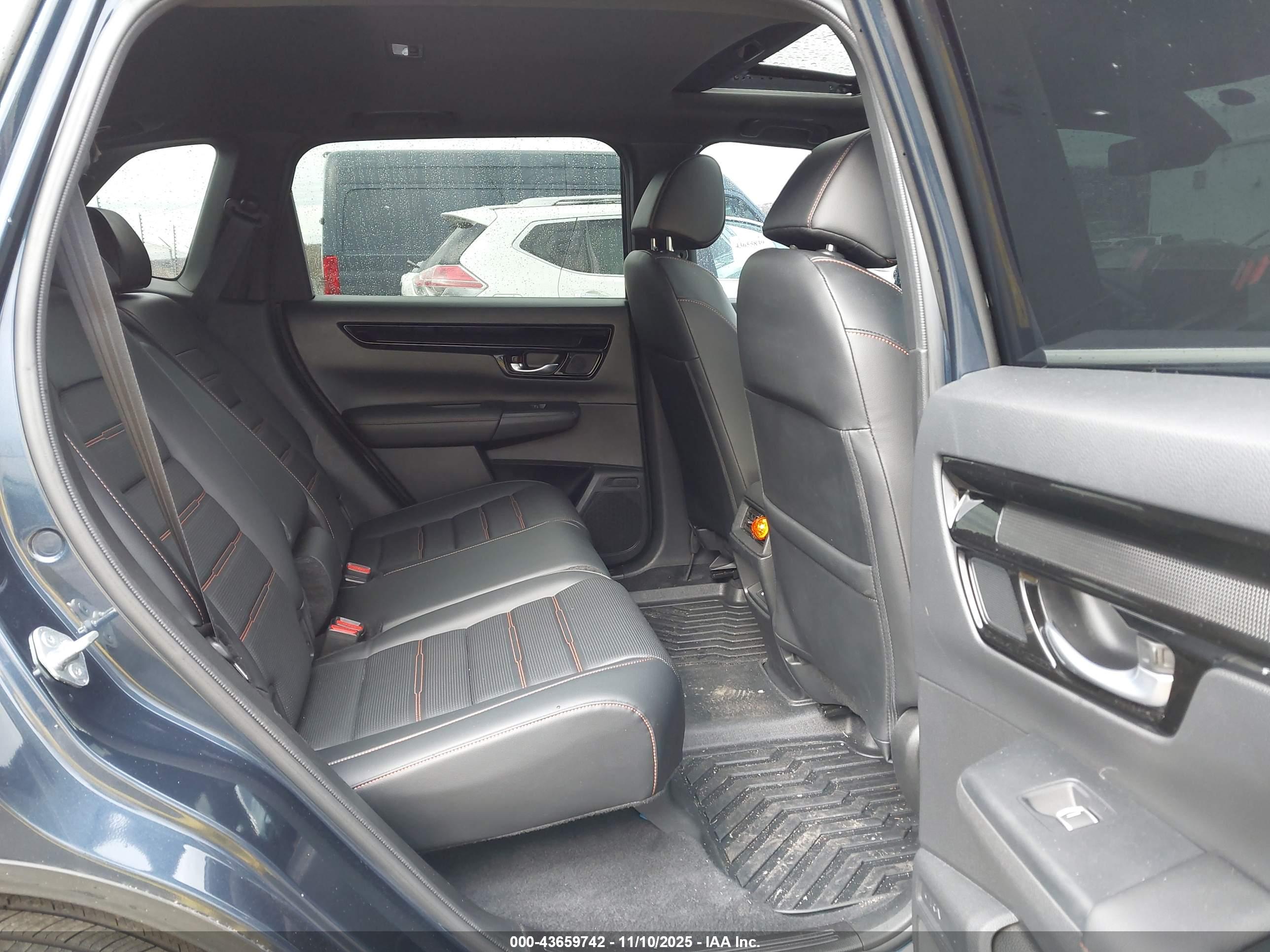 HONDA CR-V image 8