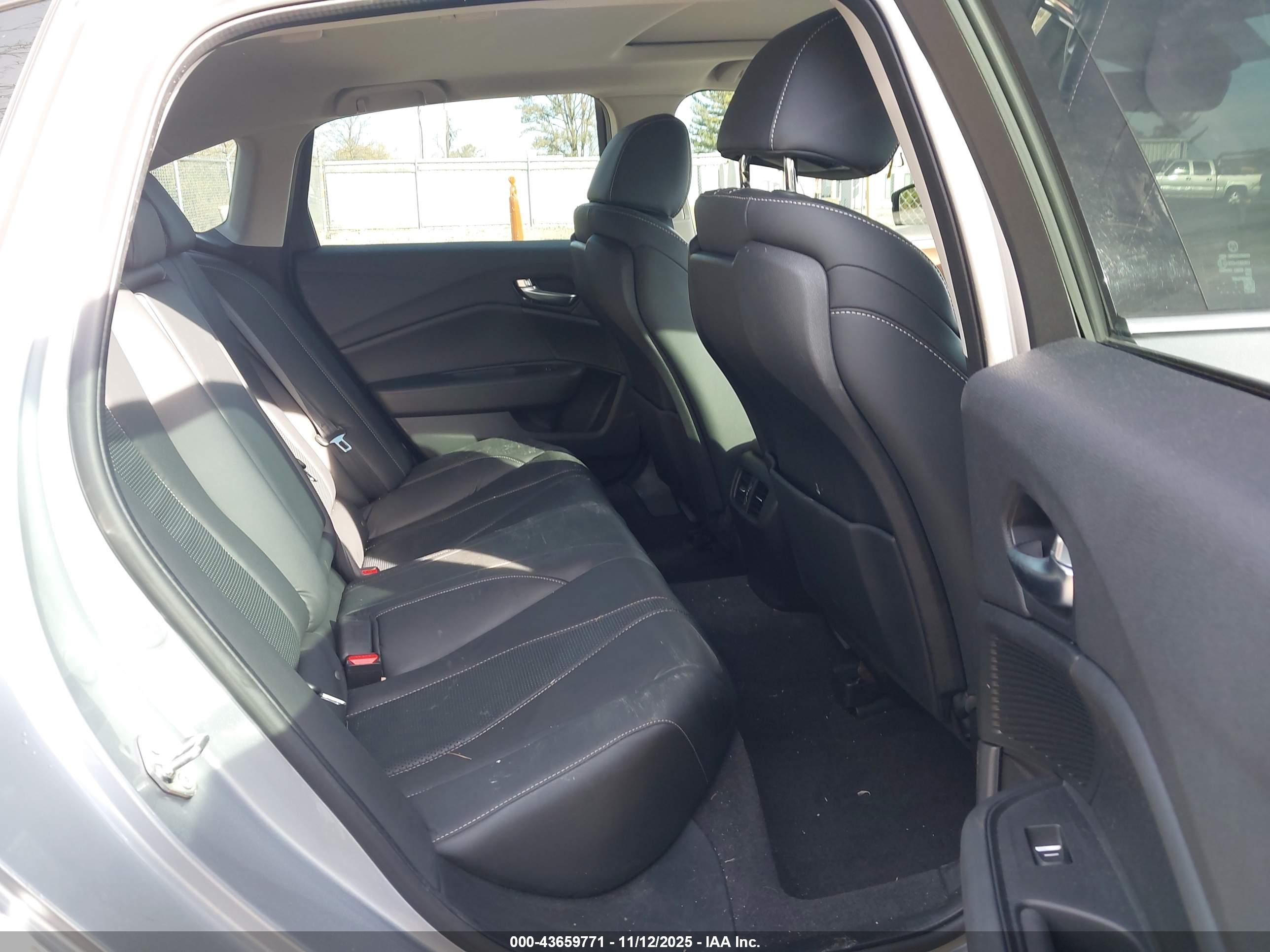 ACURA TLX image 8