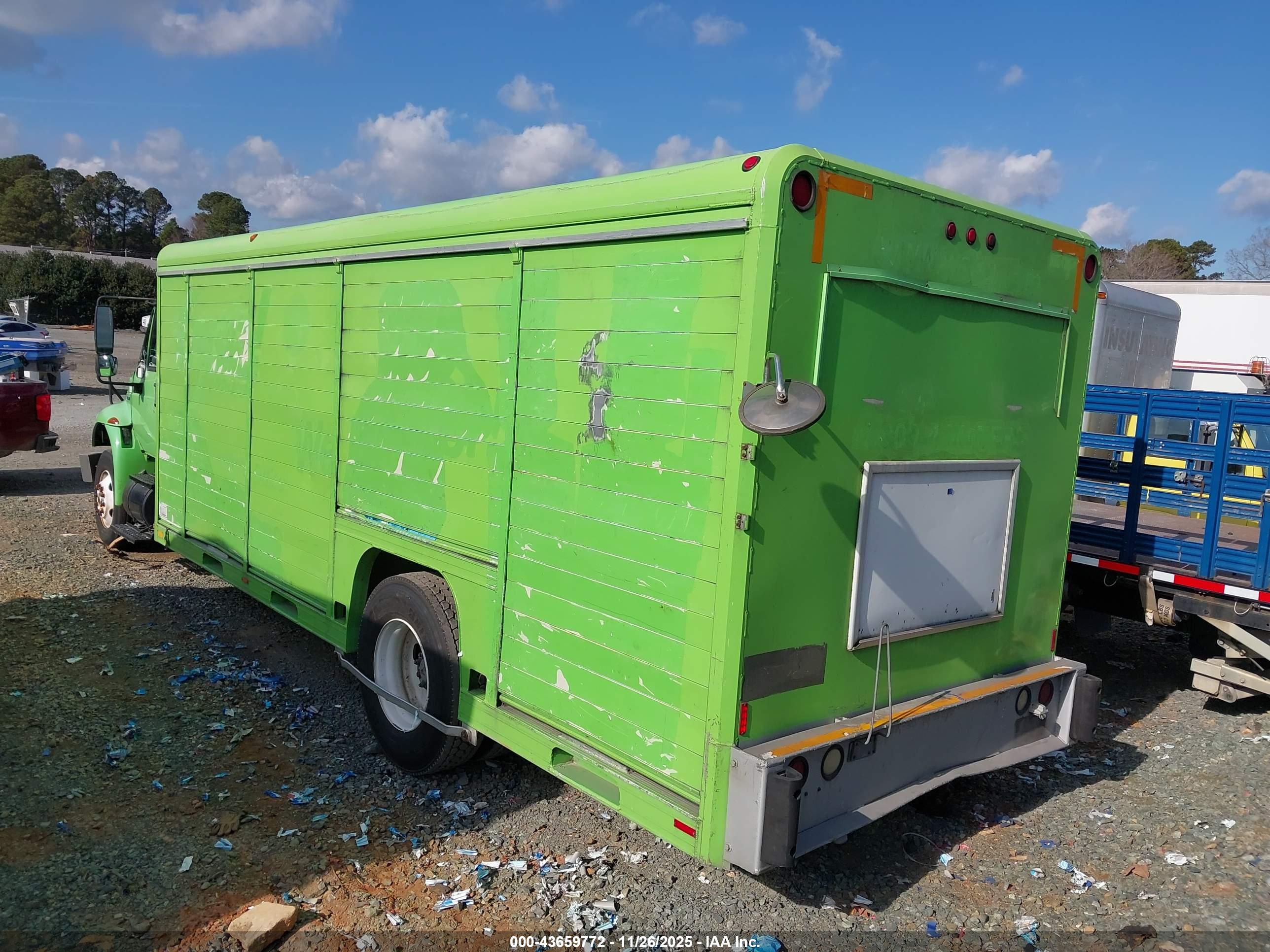 INTERNATIONAL 4000 image 3