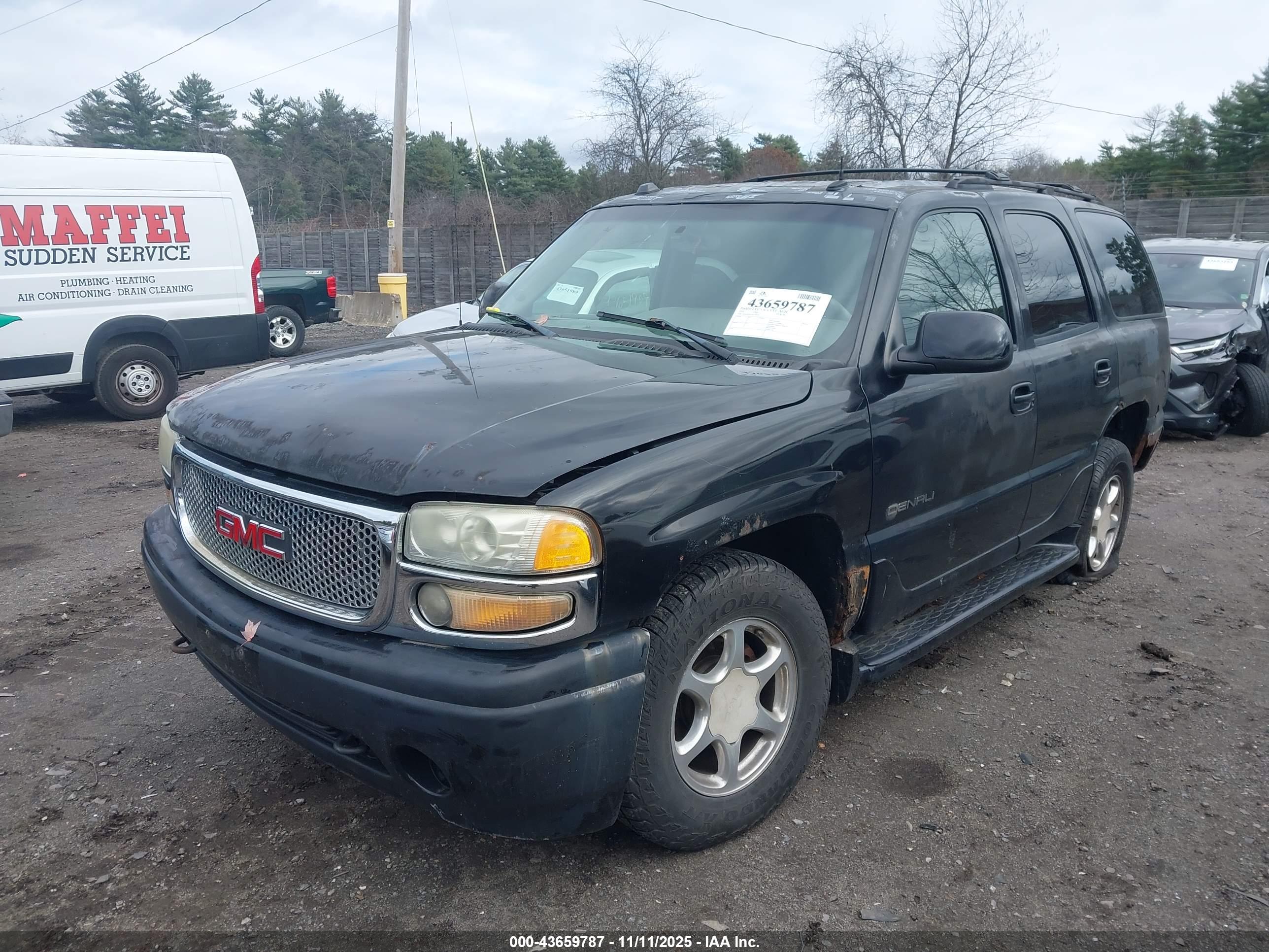 GMC YUKON image 2