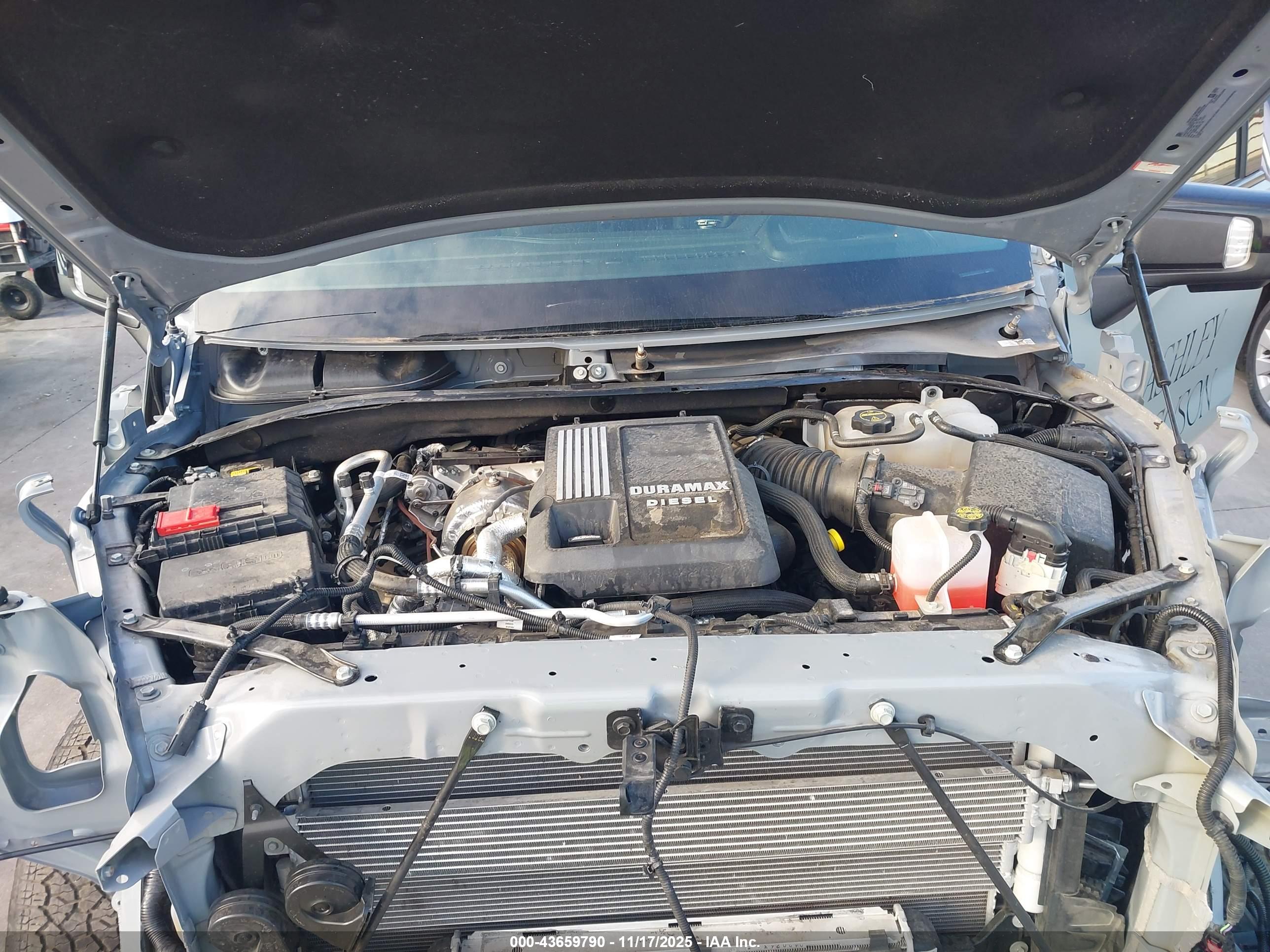 GMC SIERRA image 10