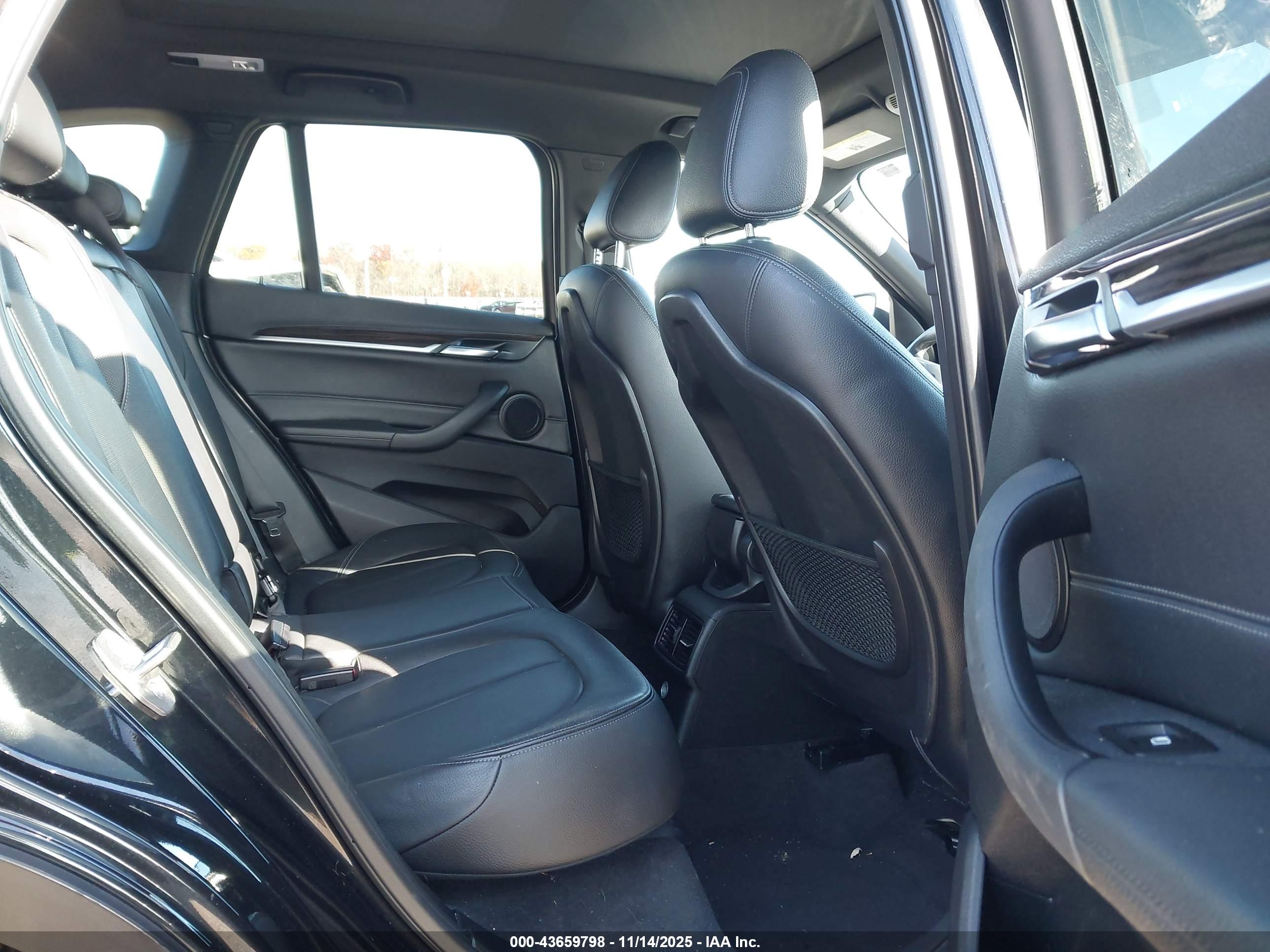 BMW X1 image 8