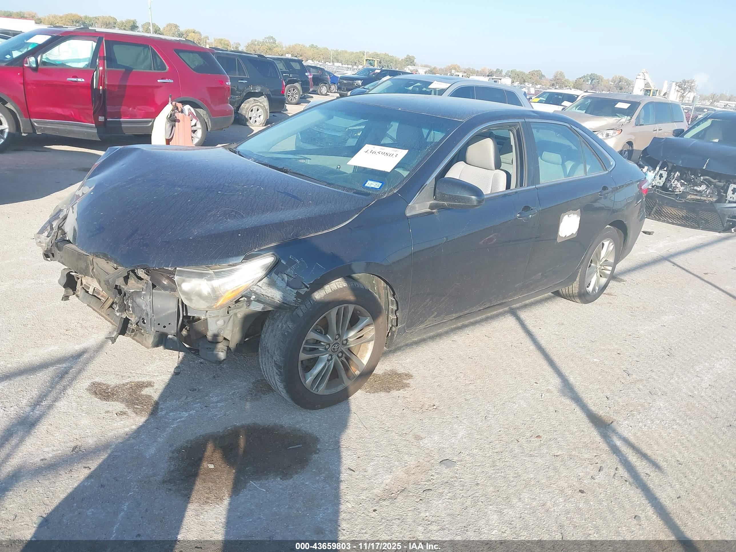 TOYOTA CAMRY image 2