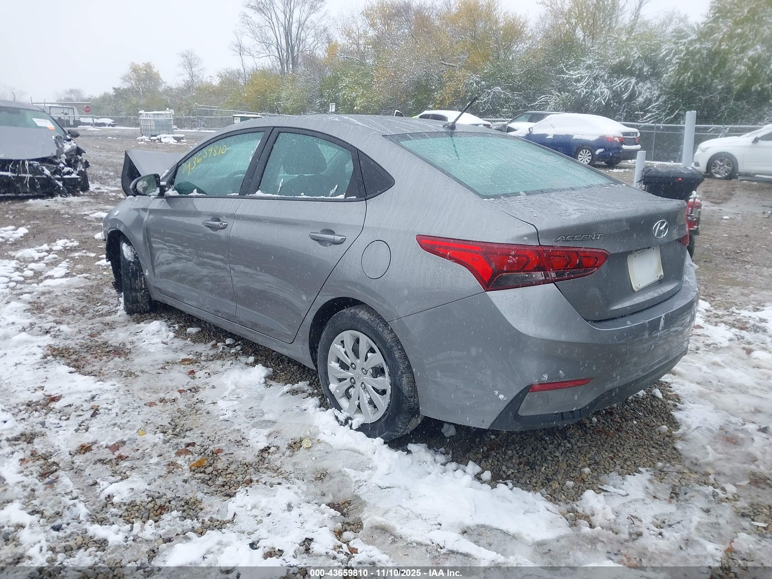 HYUNDAI ACCENT image 3