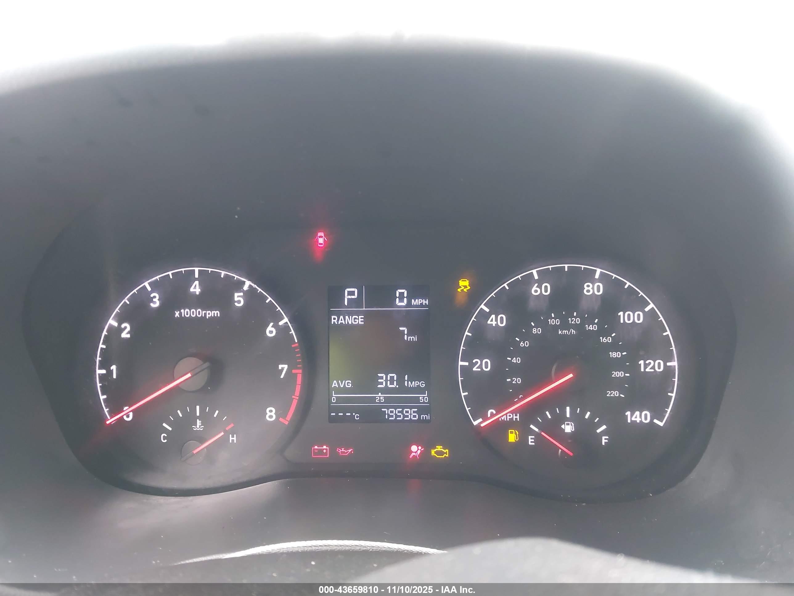 HYUNDAI ACCENT image 7