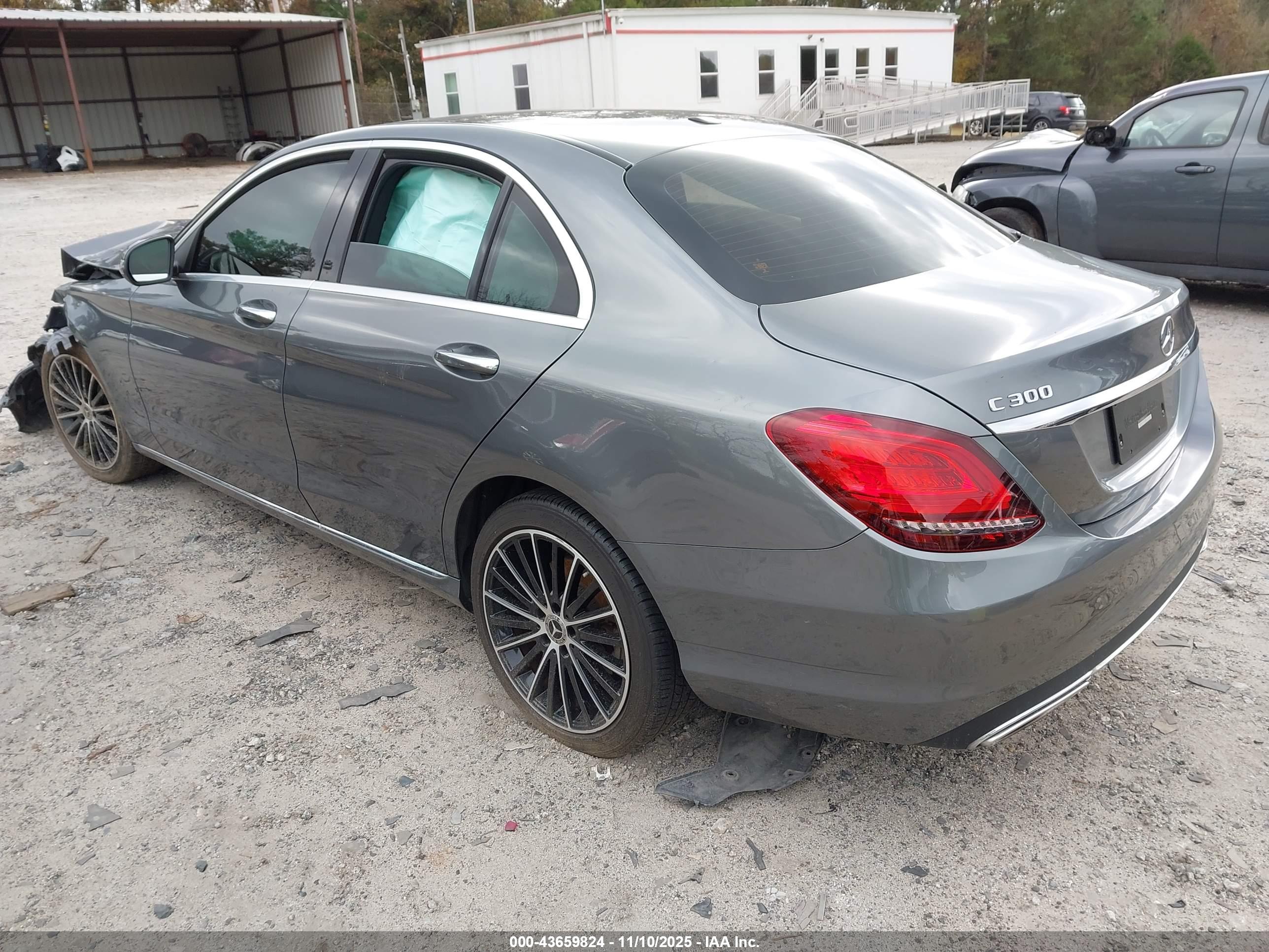 MERCEDES-BENZ C image 3