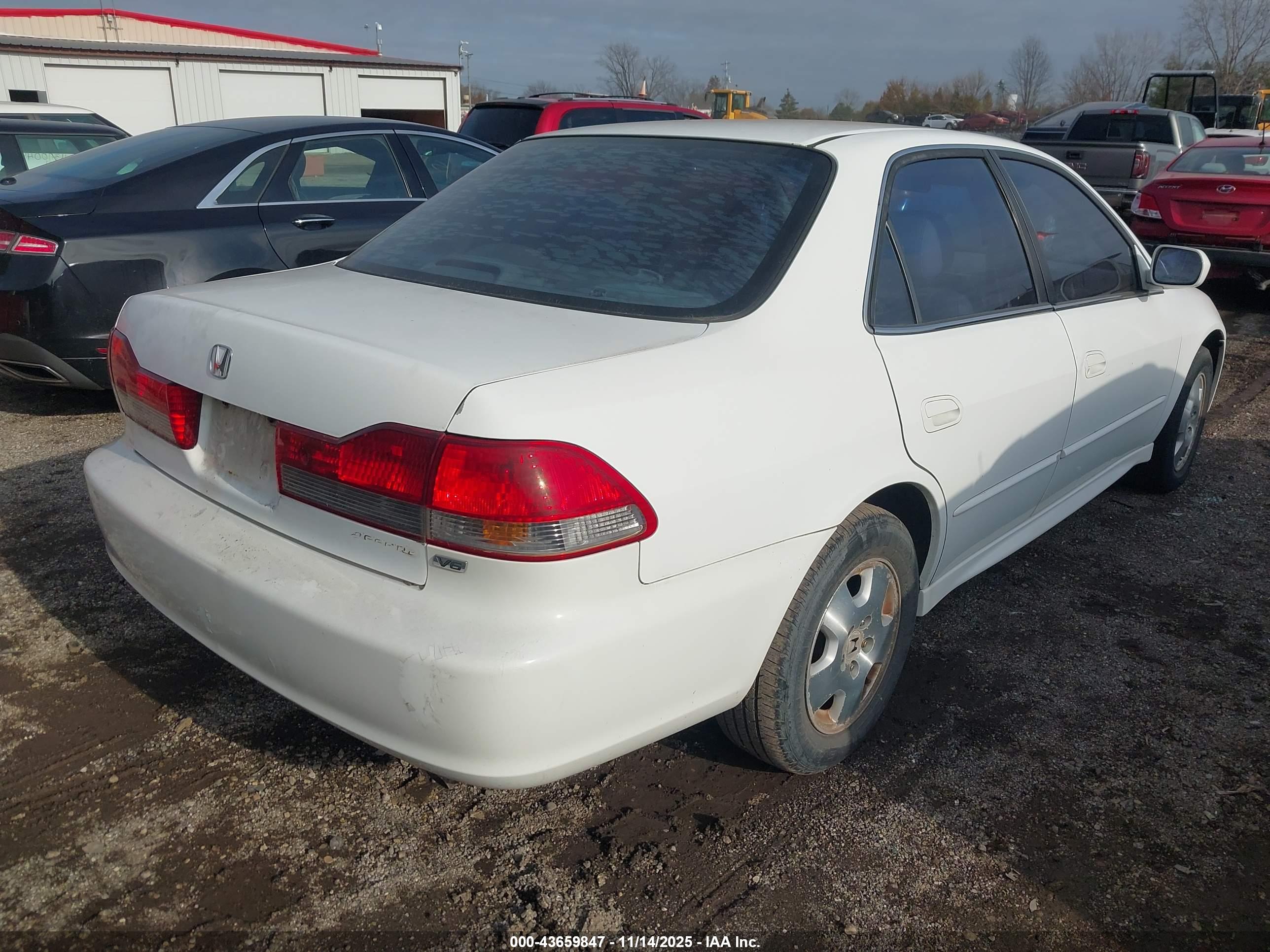 HONDA ACCORD image 4