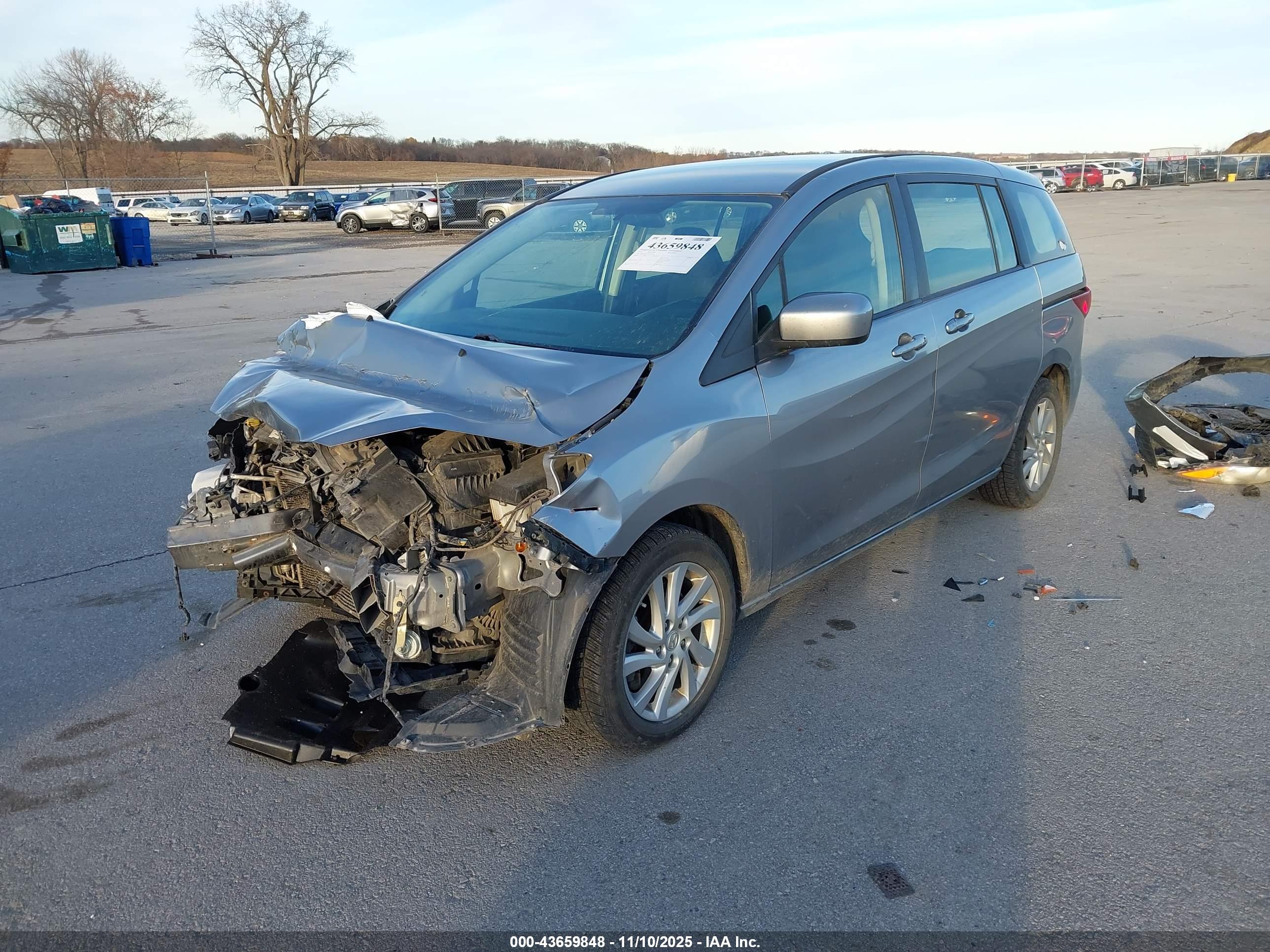MAZDA MAZDA5 image 2