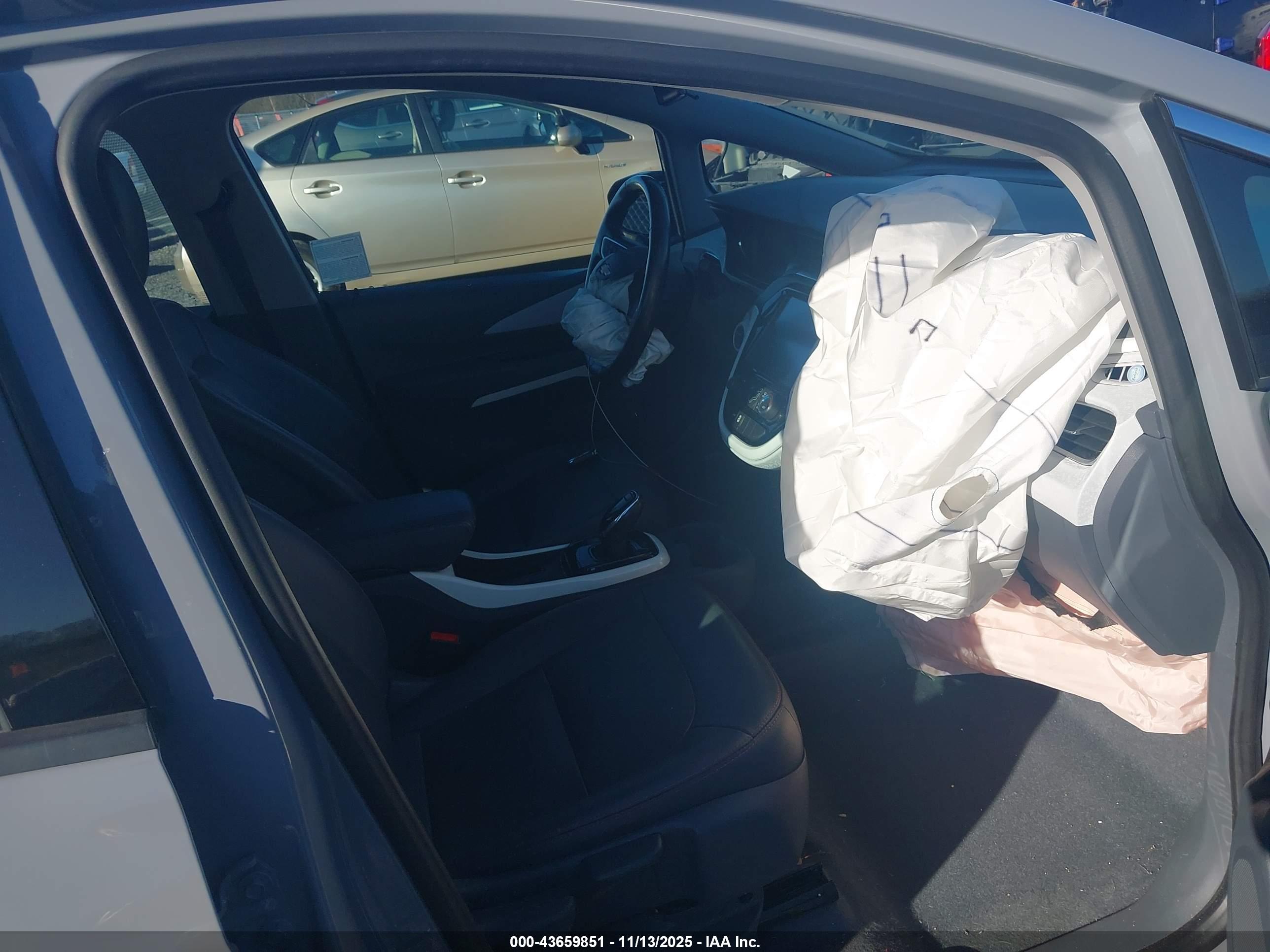 CHEVROLET BOLT image 5