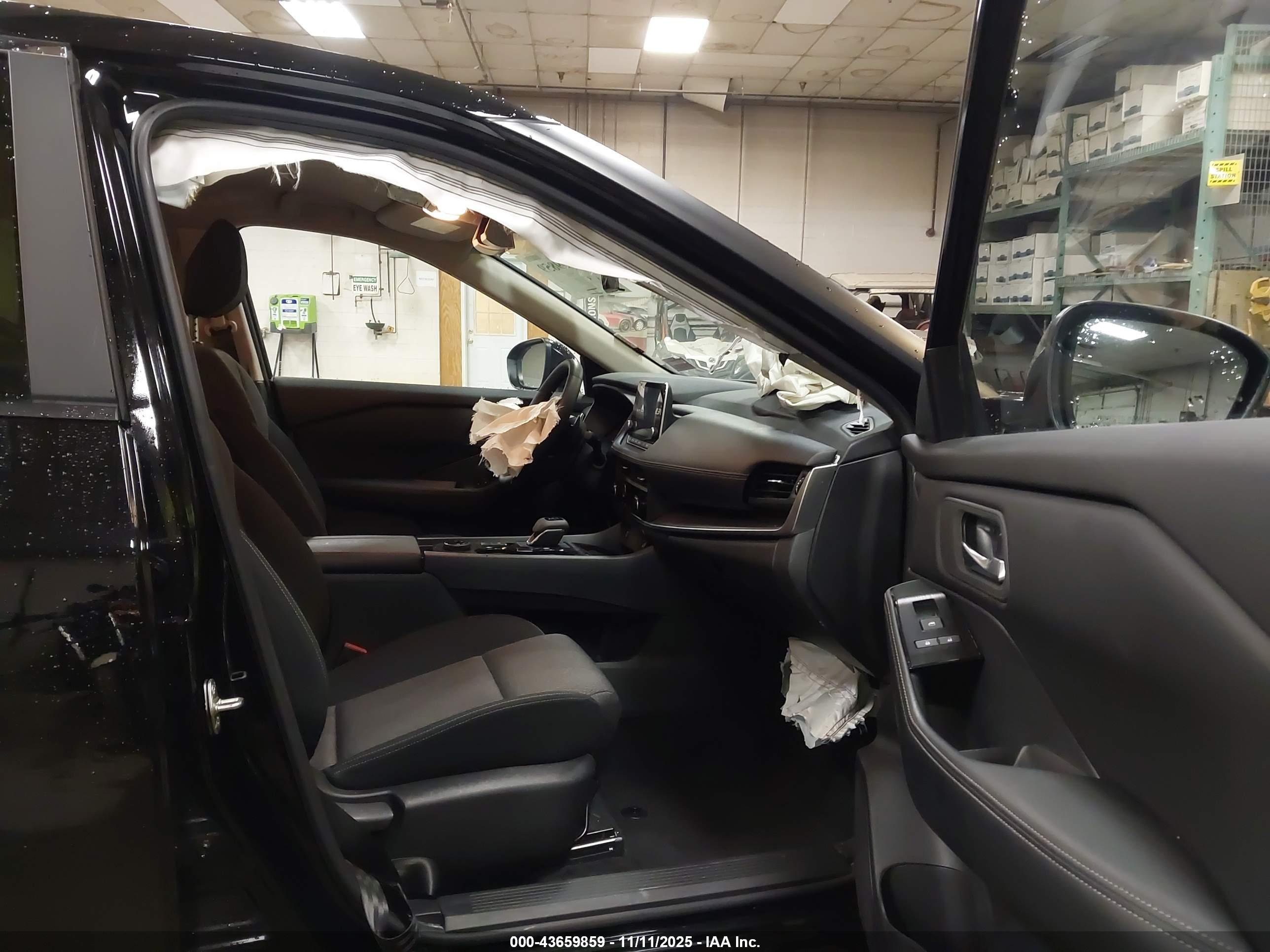 NISSAN ROGUE image 5