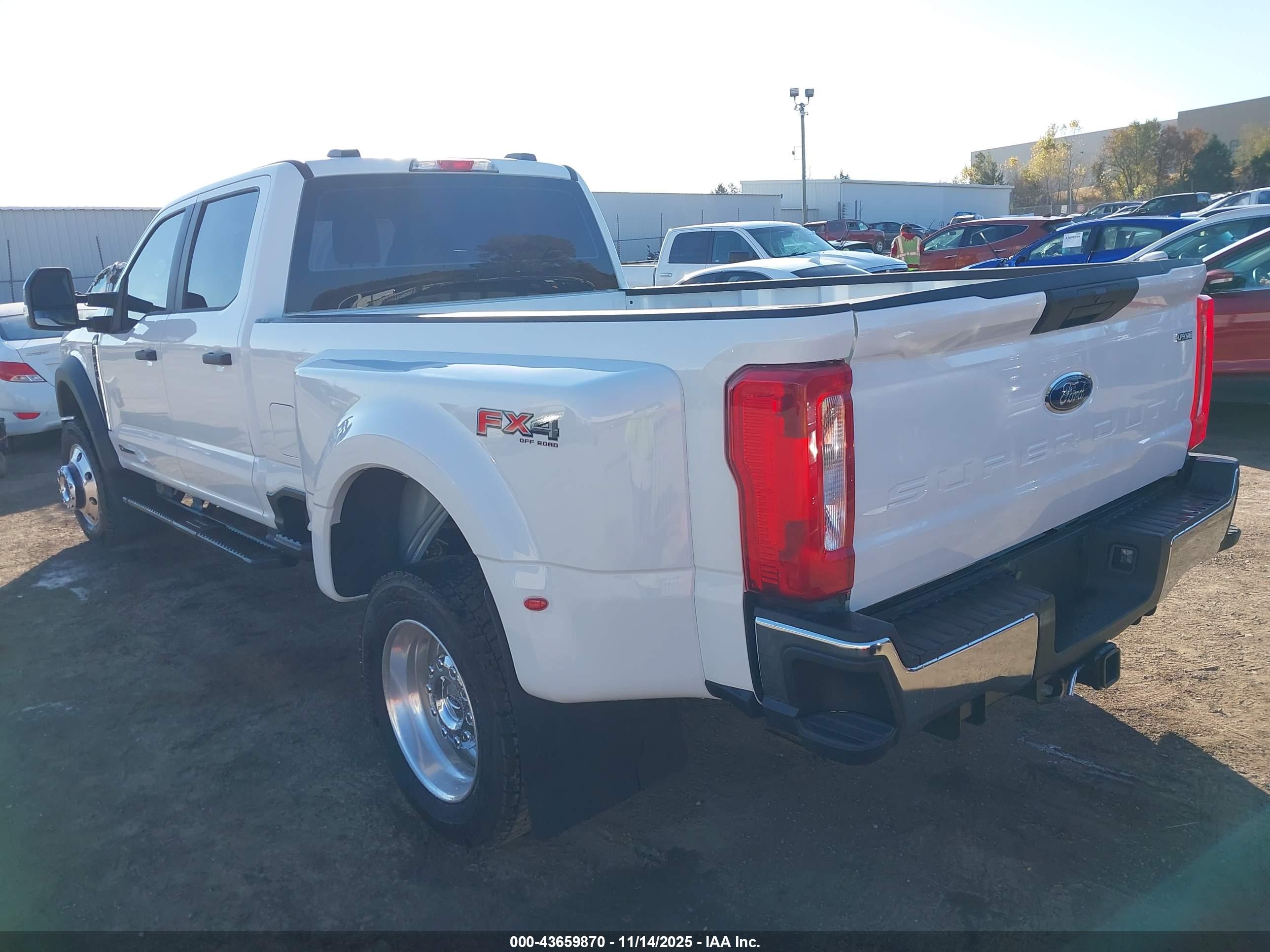 FORD F-450 image 3