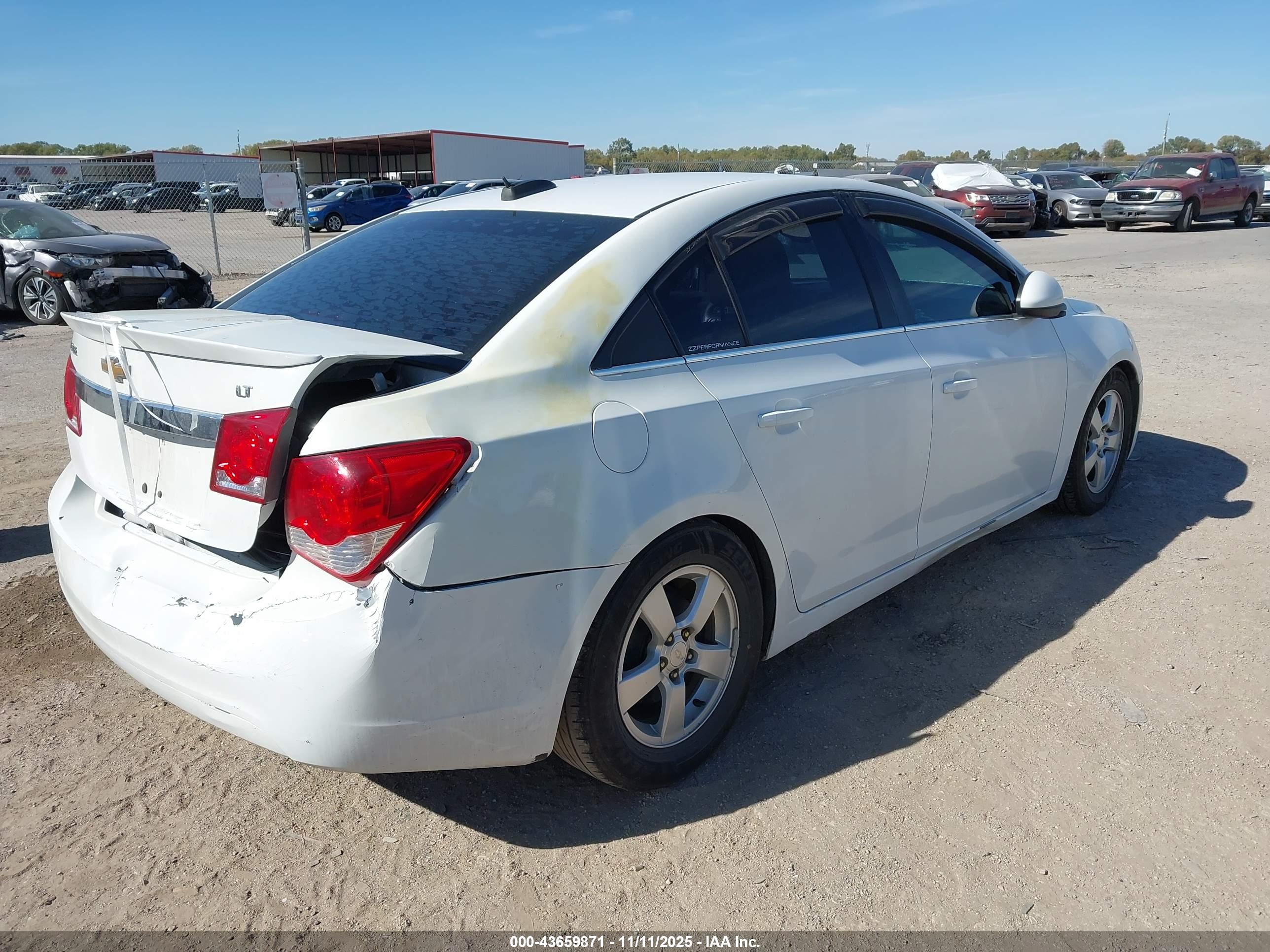 CHEVROLET CRUZE image 4