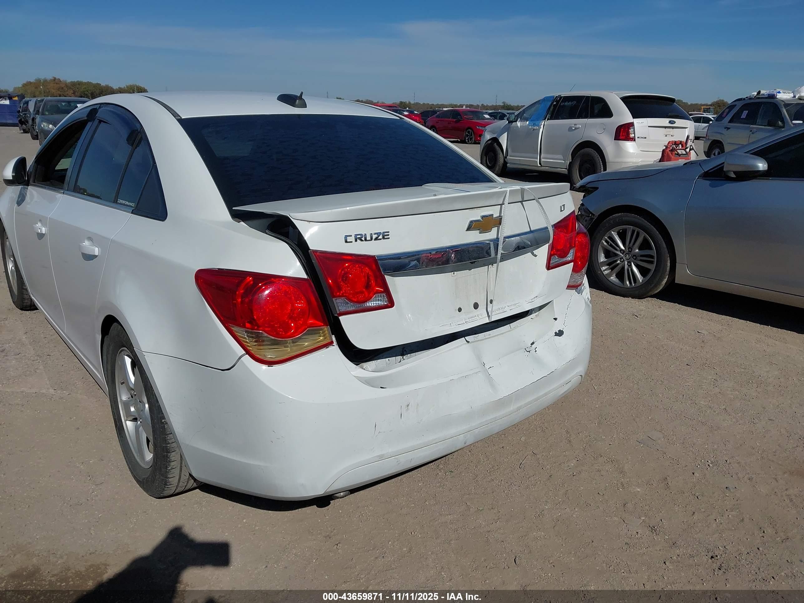 CHEVROLET CRUZE image 6