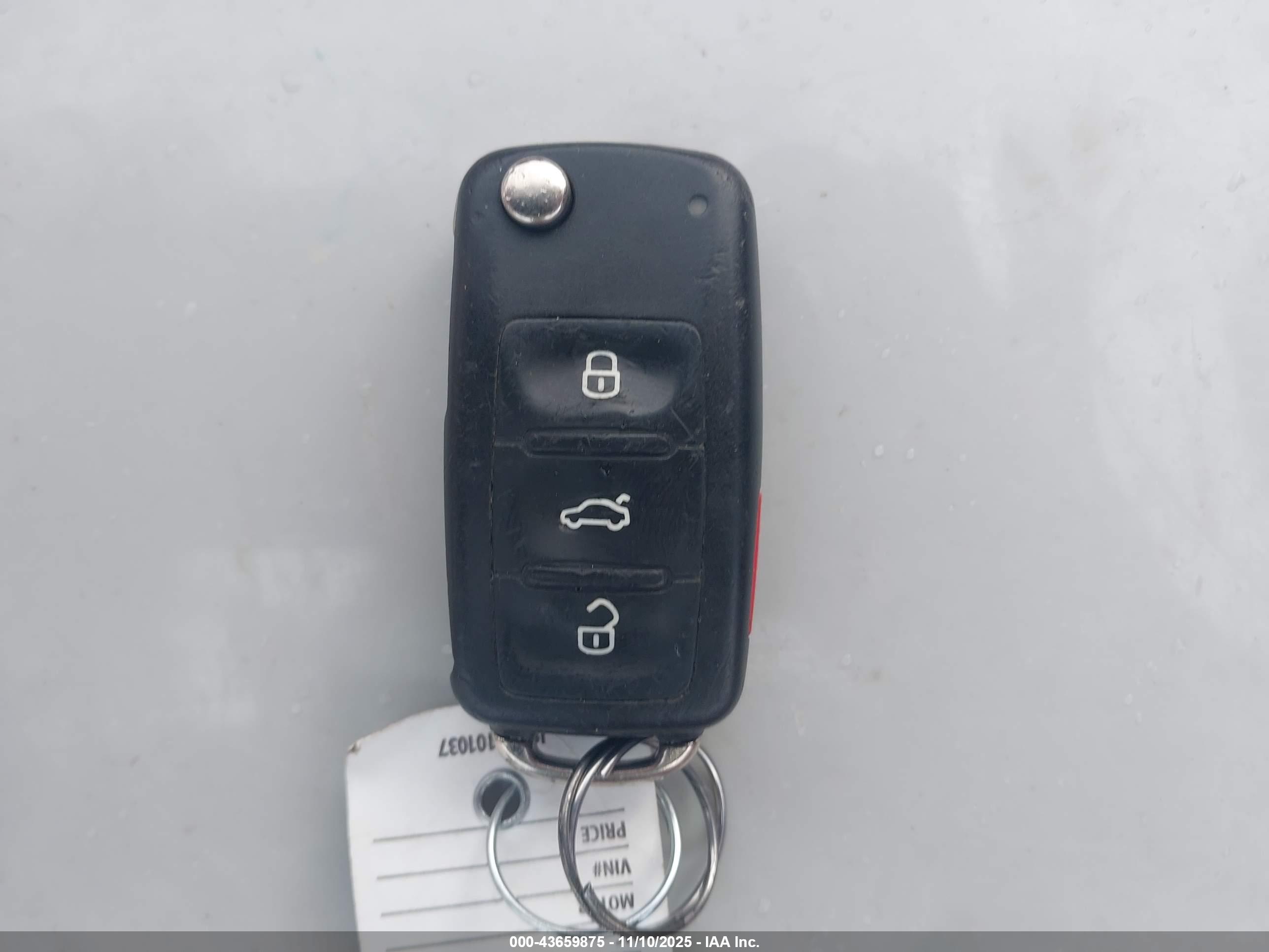 VOLKSWAGEN PASSAT image 11