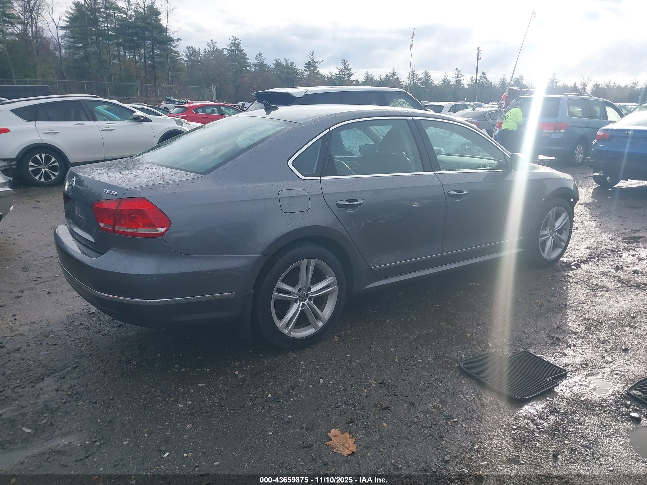 VOLKSWAGEN PASSAT image 4