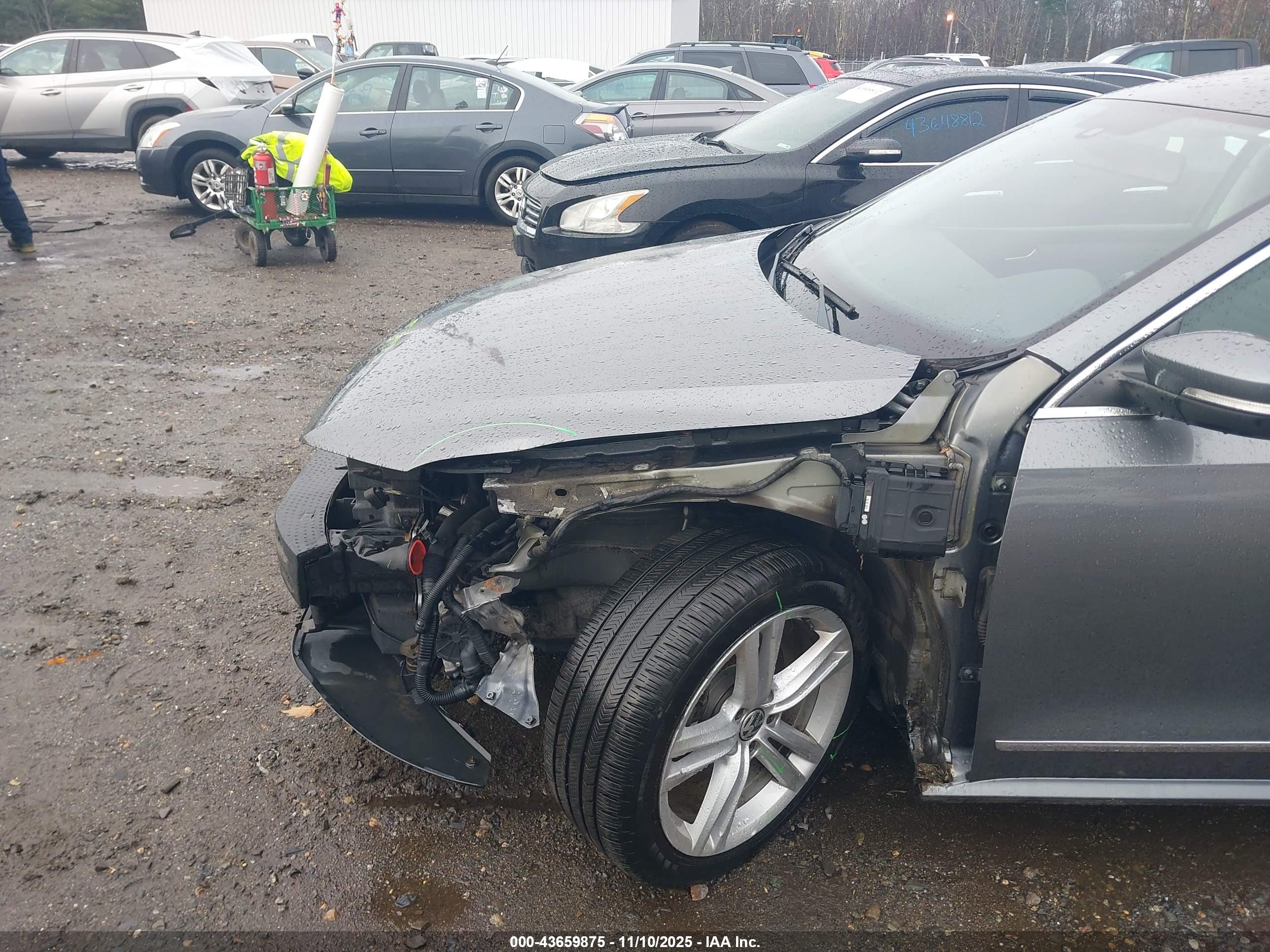 VOLKSWAGEN PASSAT image 6