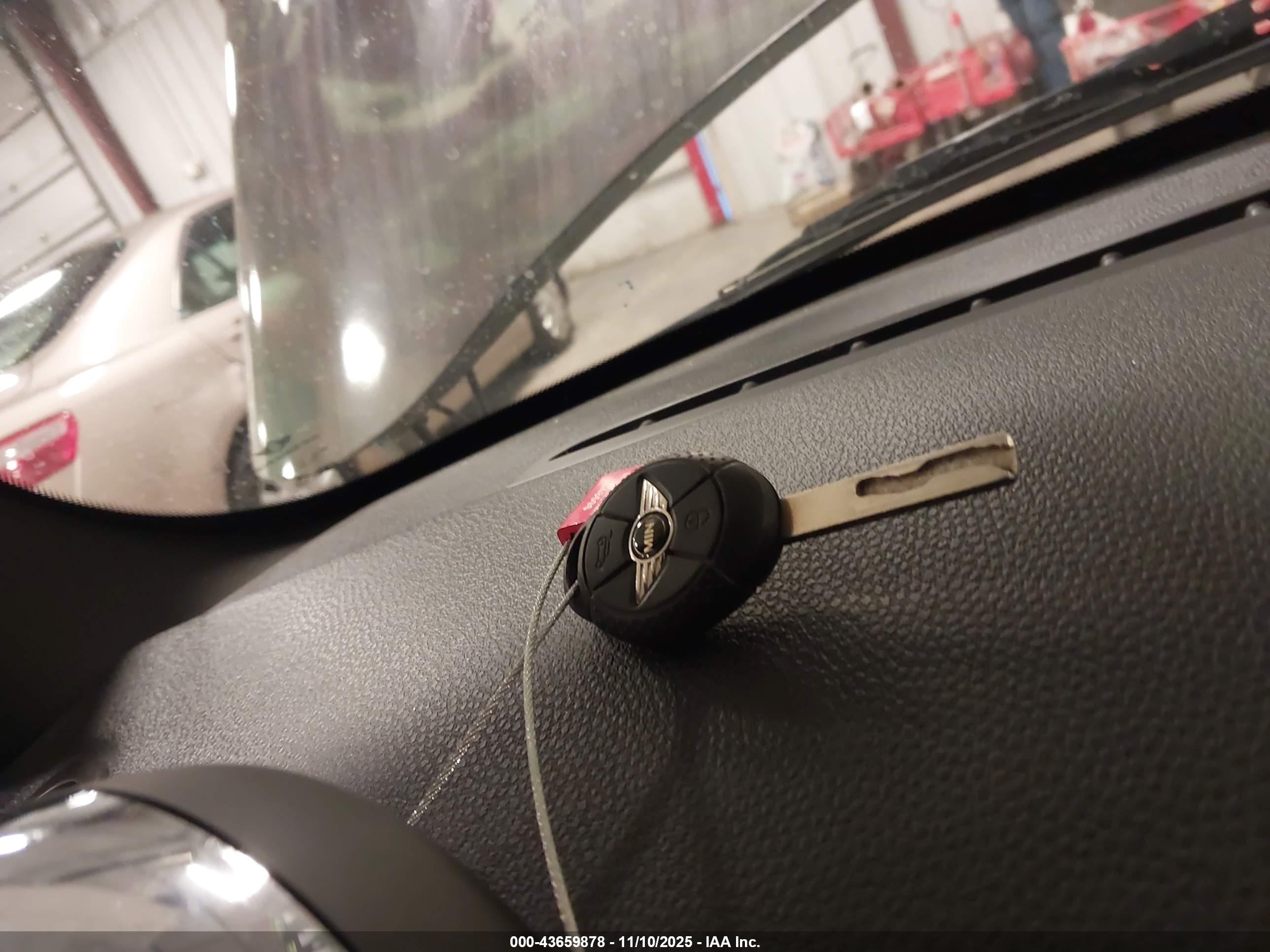 MINI COOPER image 11