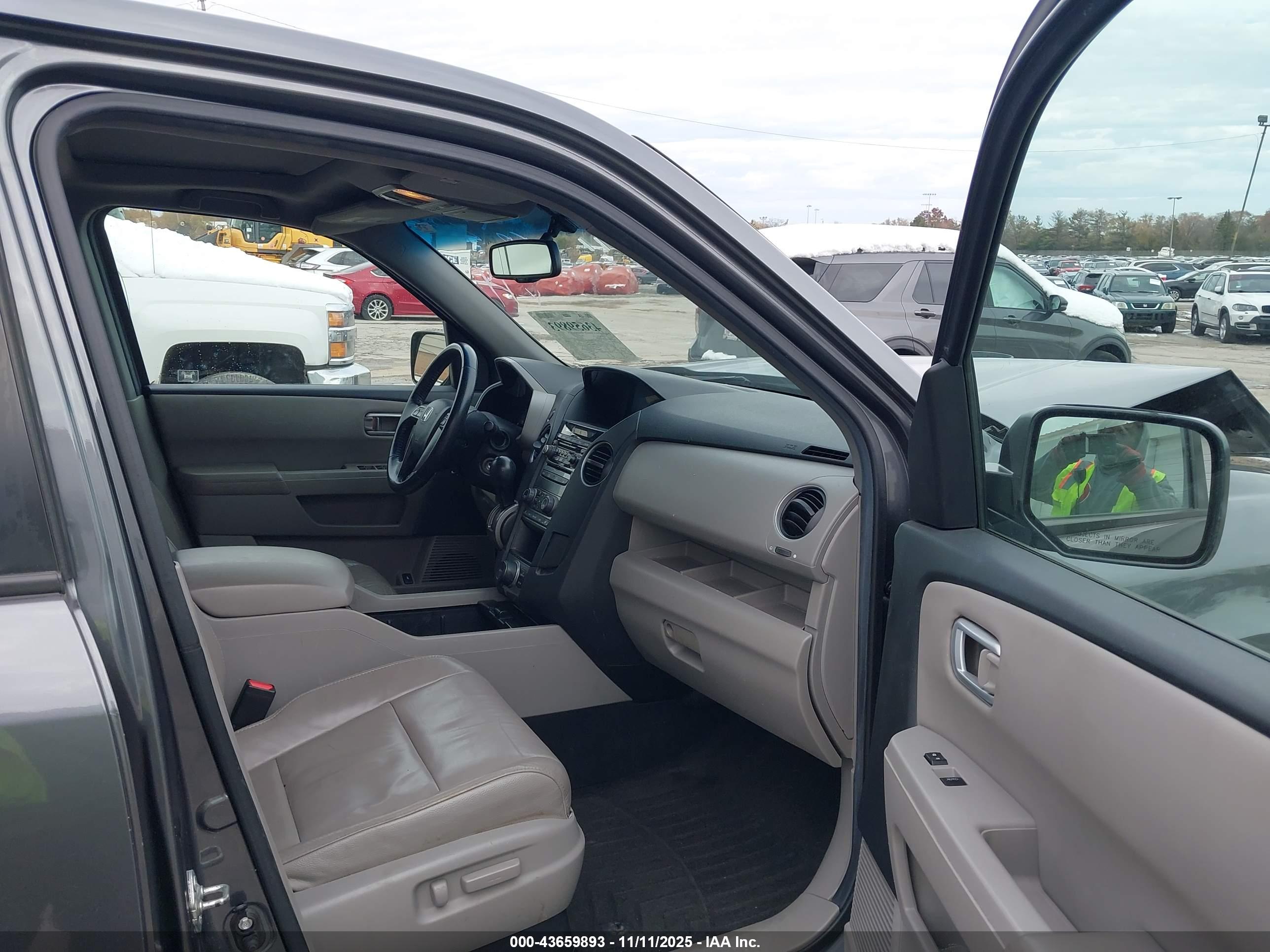 HONDA PILOT image 5