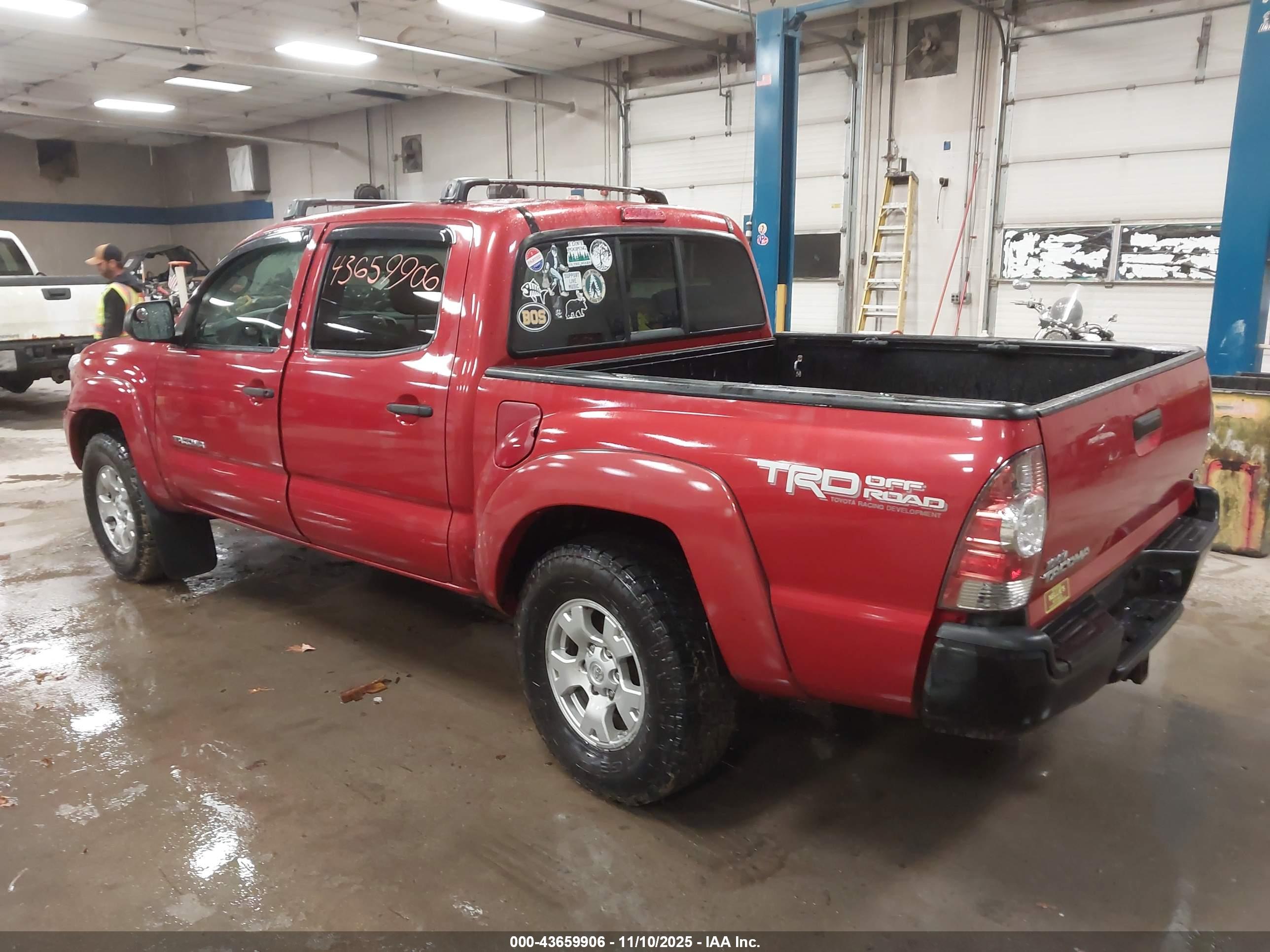 TOYOTA TACOMA image 3