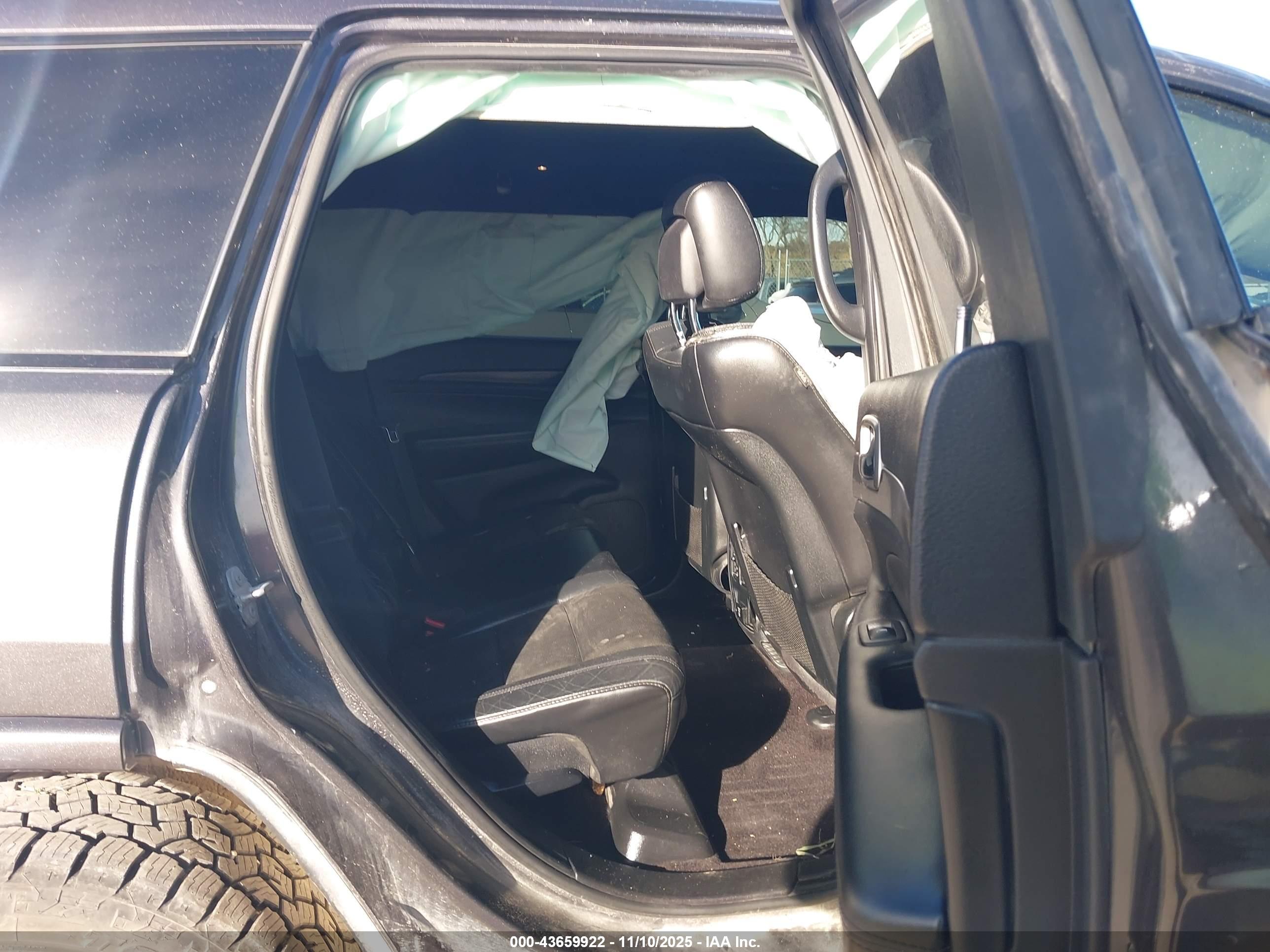 JEEP GRAND image 8