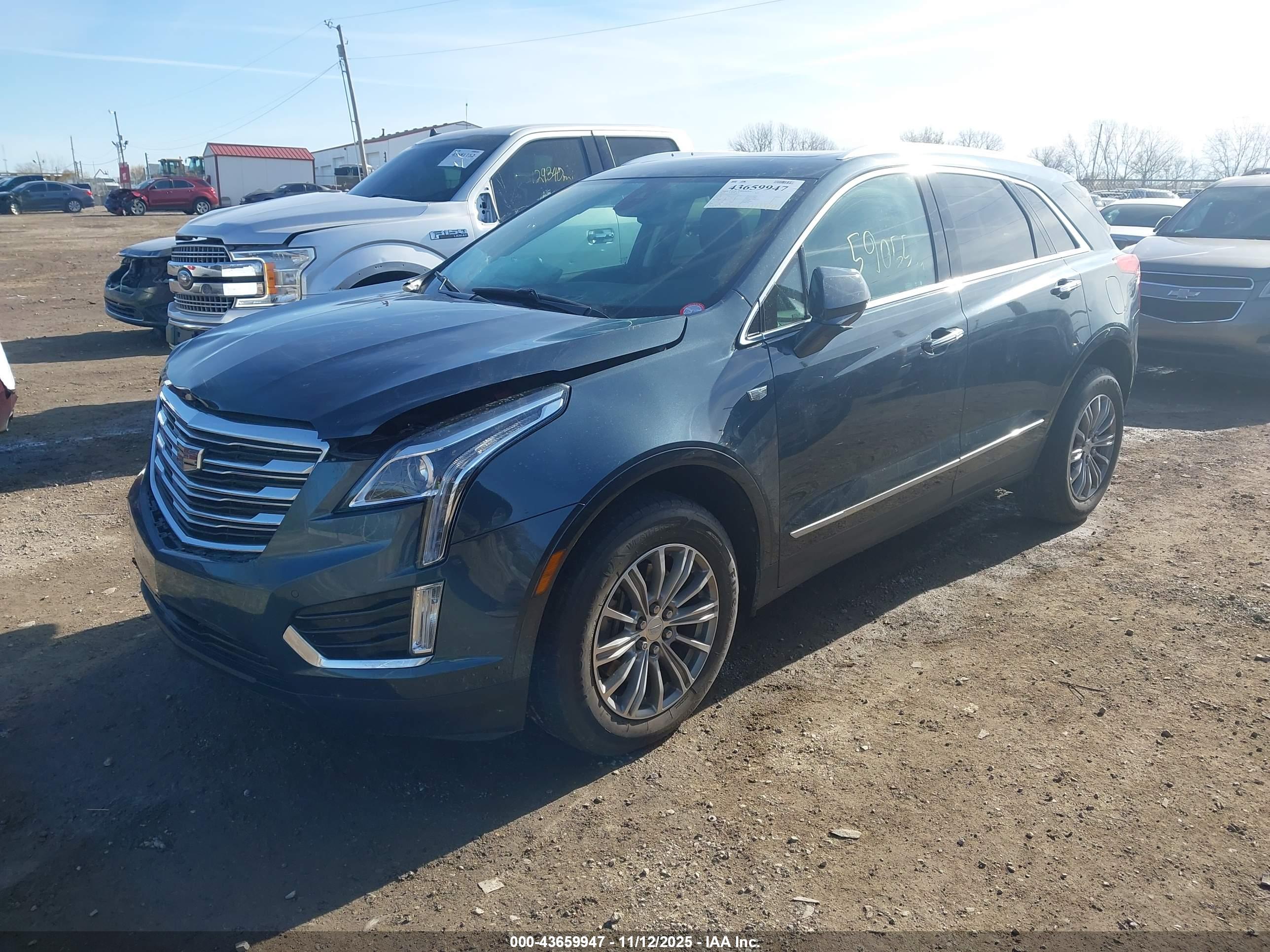 CADILLAC XT5 image 2