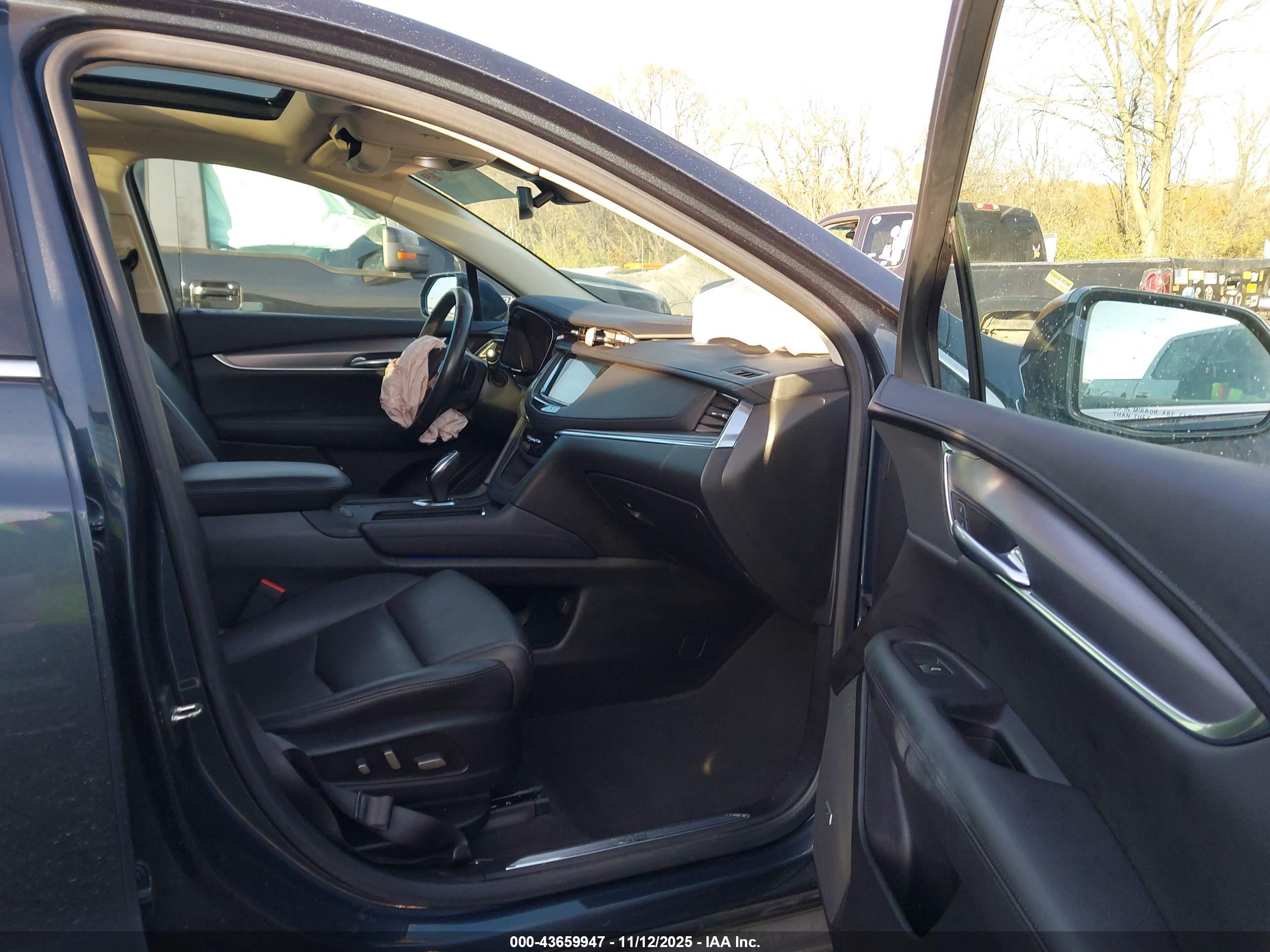CADILLAC XT5 image 5