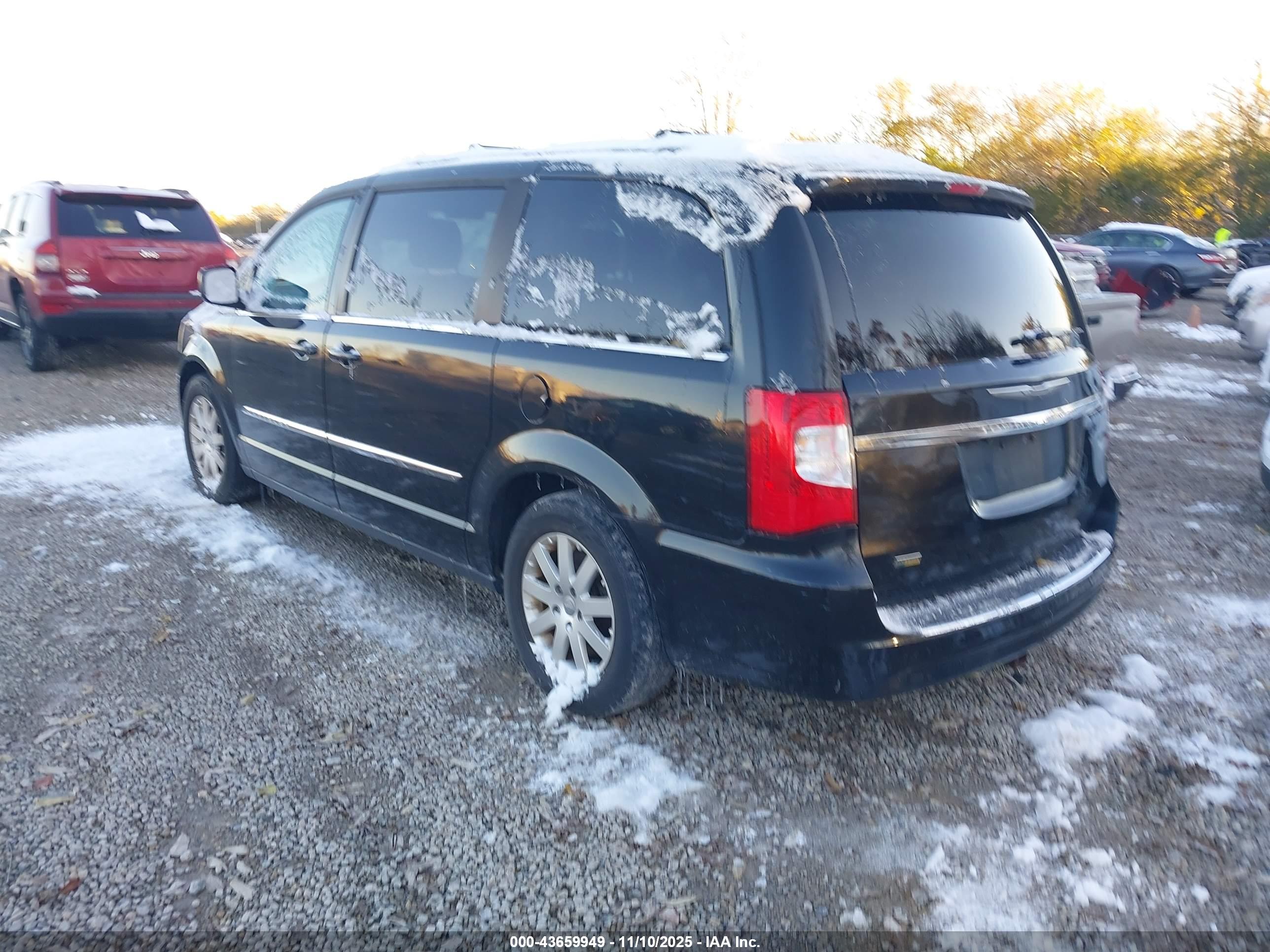 CHRYSLER TOWN image 3