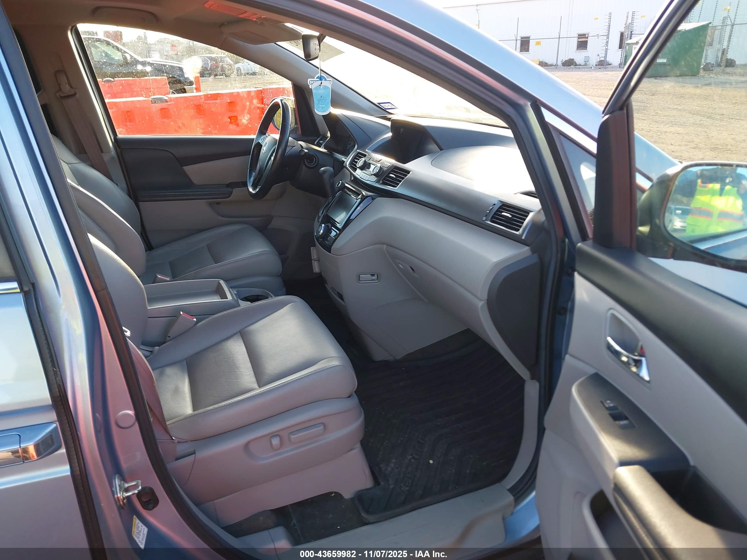 HONDA ODYSSEY image 5