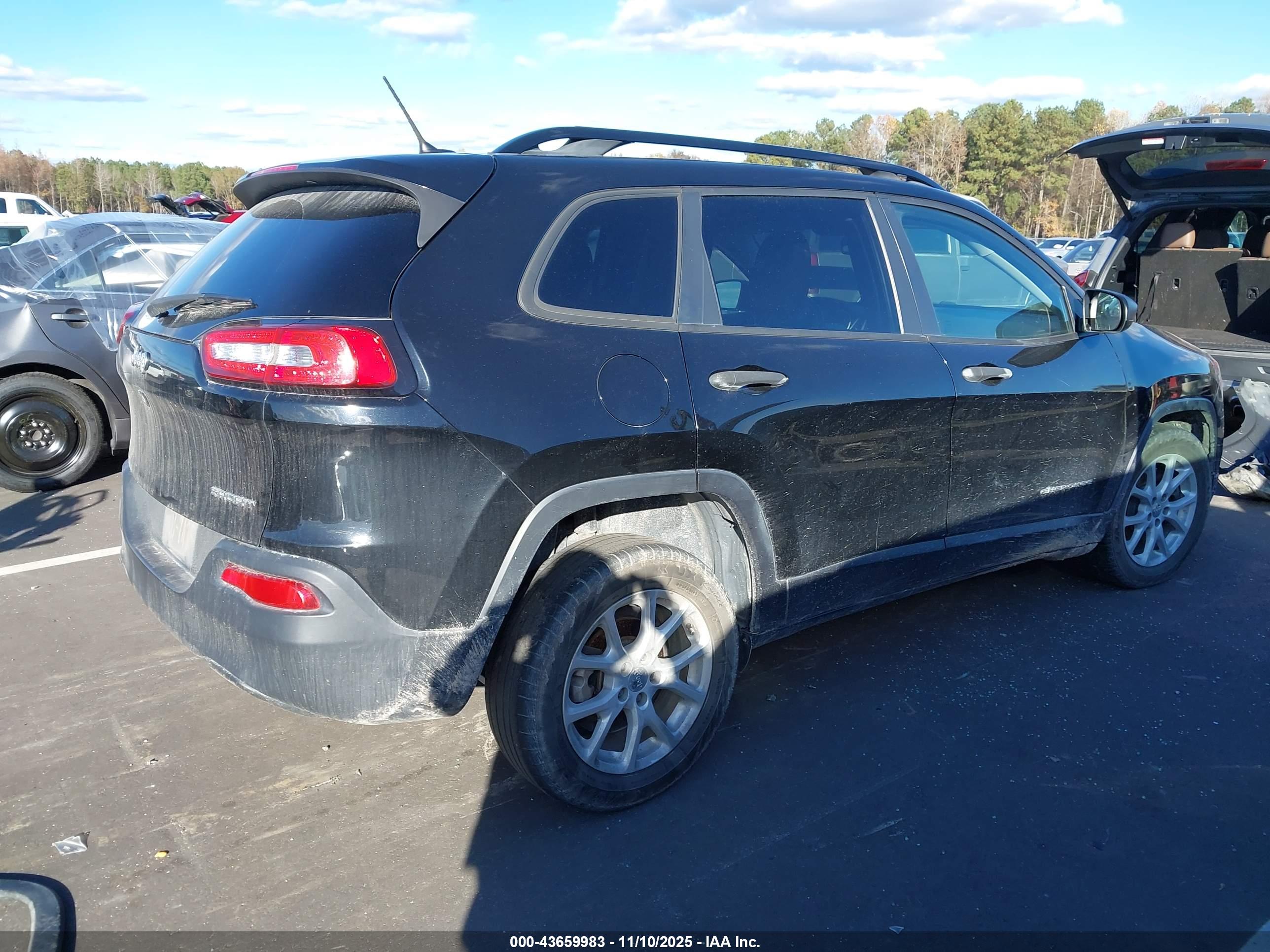 JEEP CHEROKEE image 4