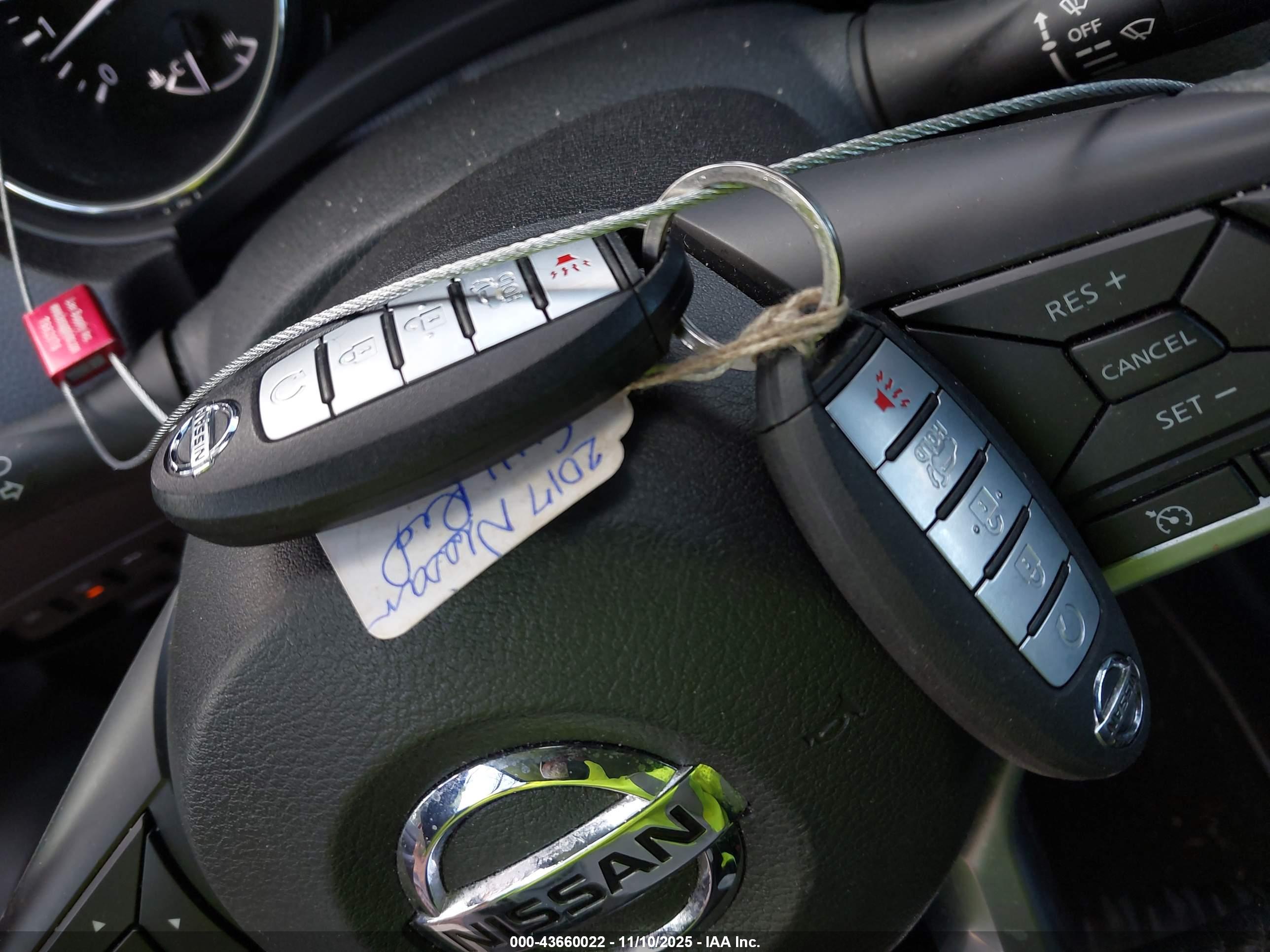 NISSAN ROGUE image 11