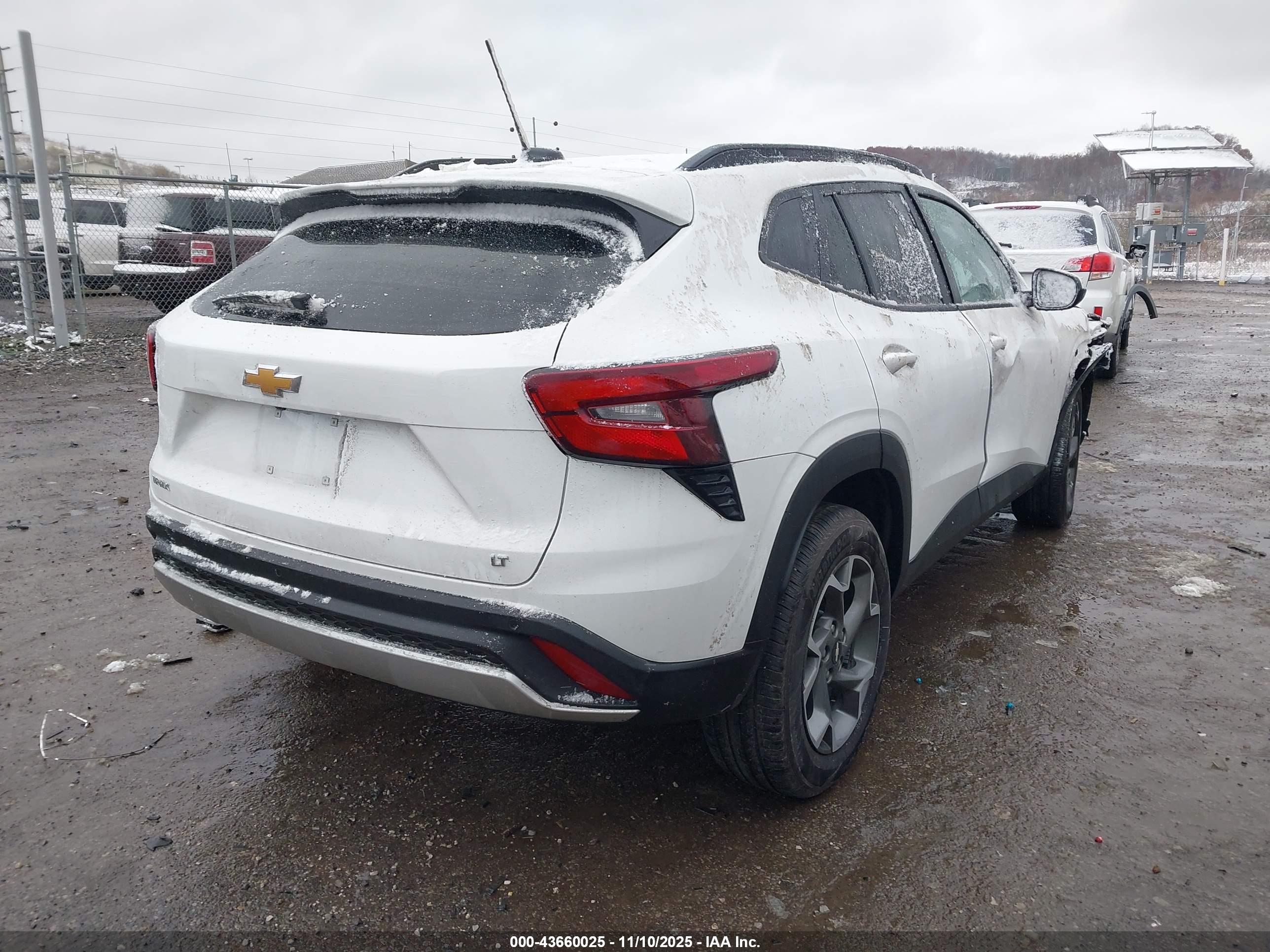CHEVROLET TRAX image 4