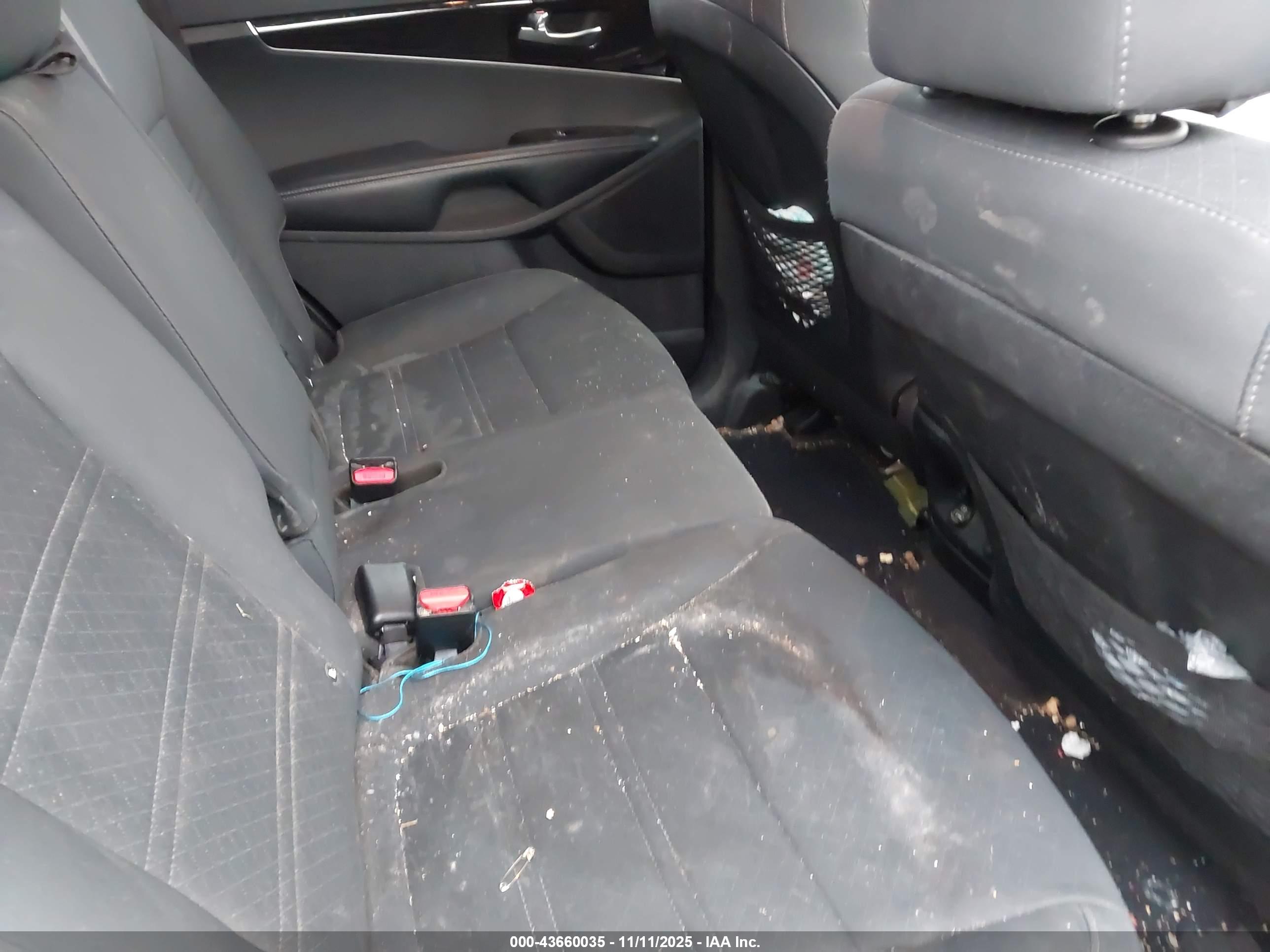 KIA SORENTO image 8