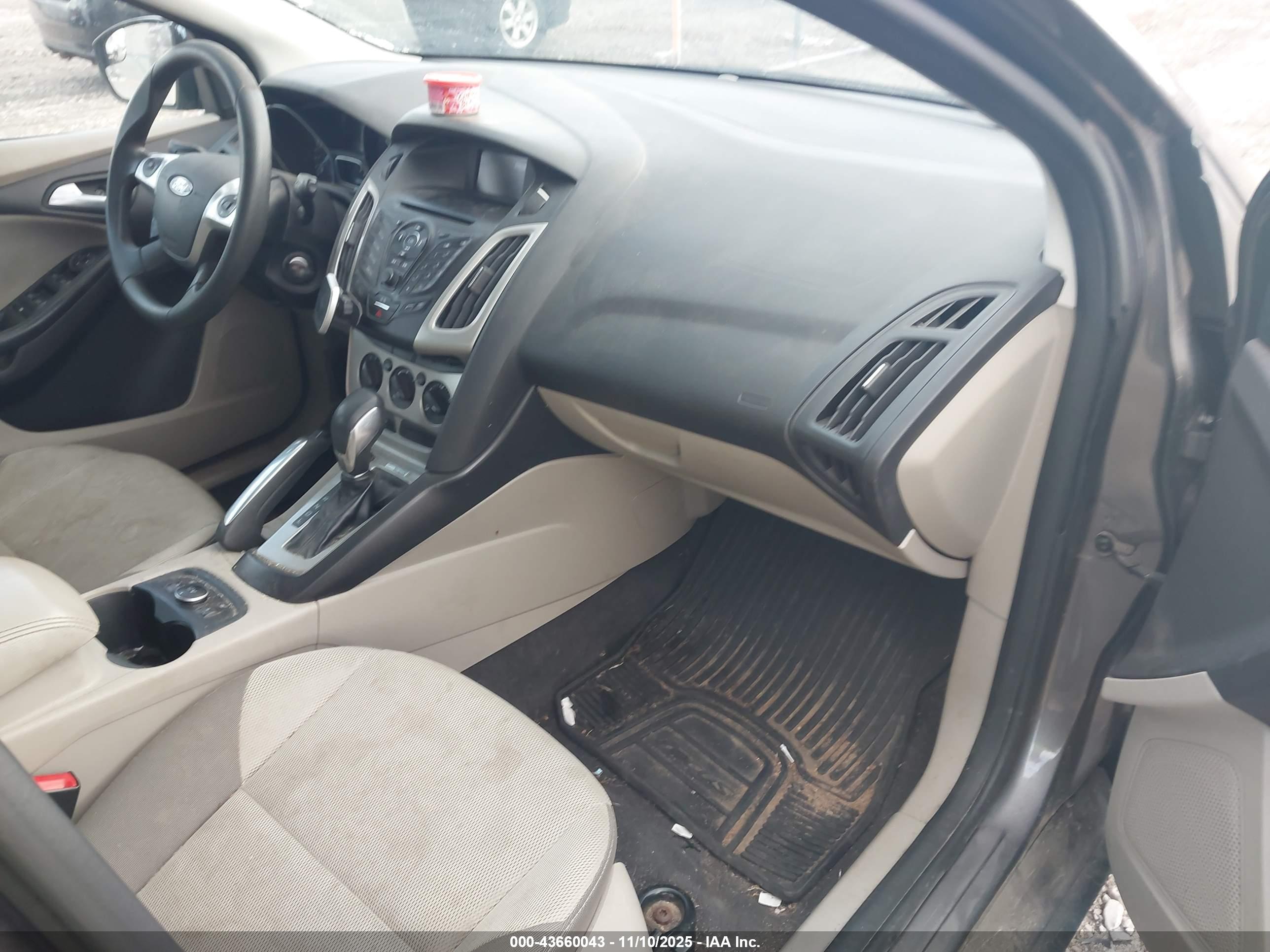 FORD FOCUS image 5
