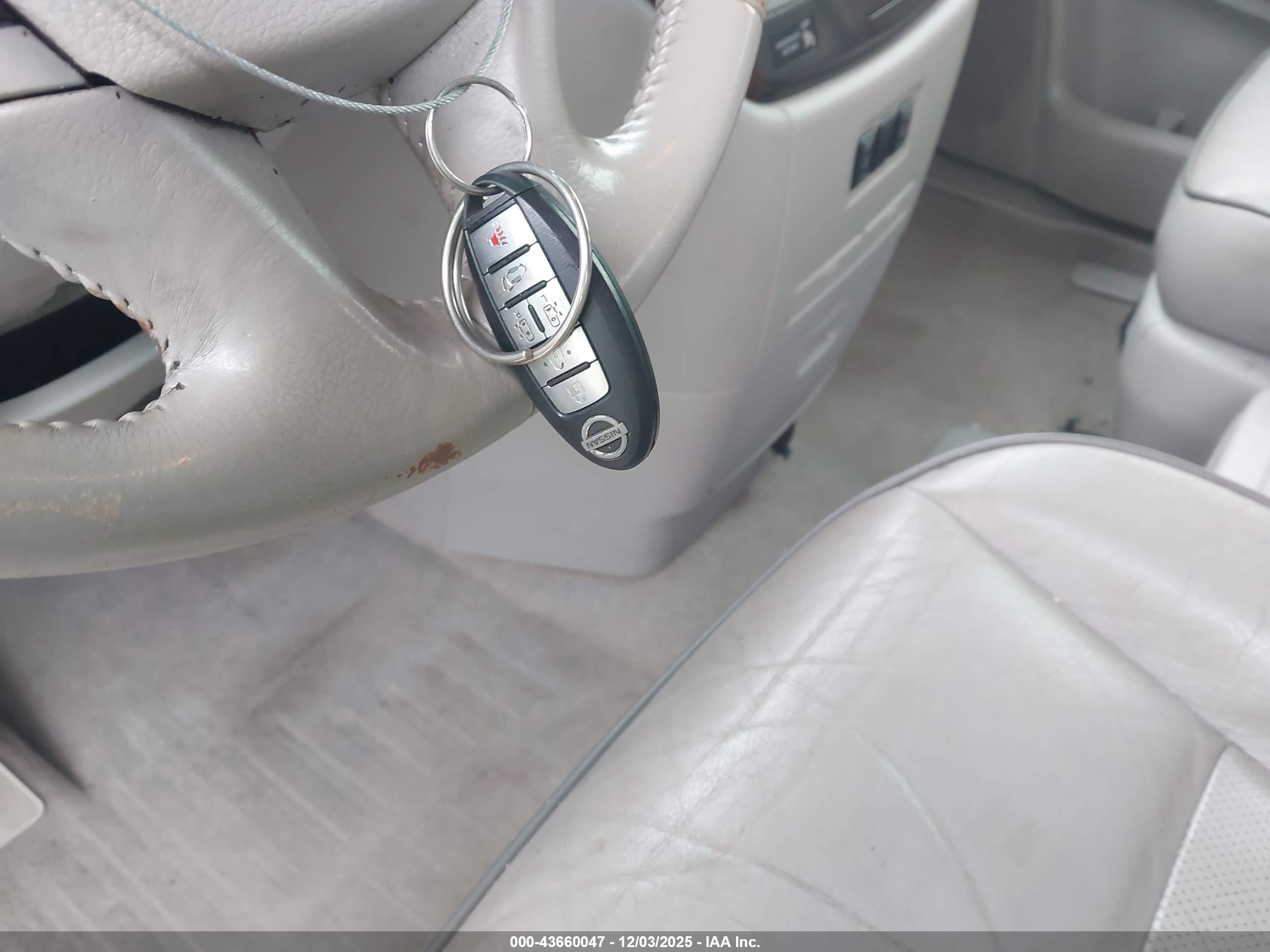 NISSAN QUEST image 11
