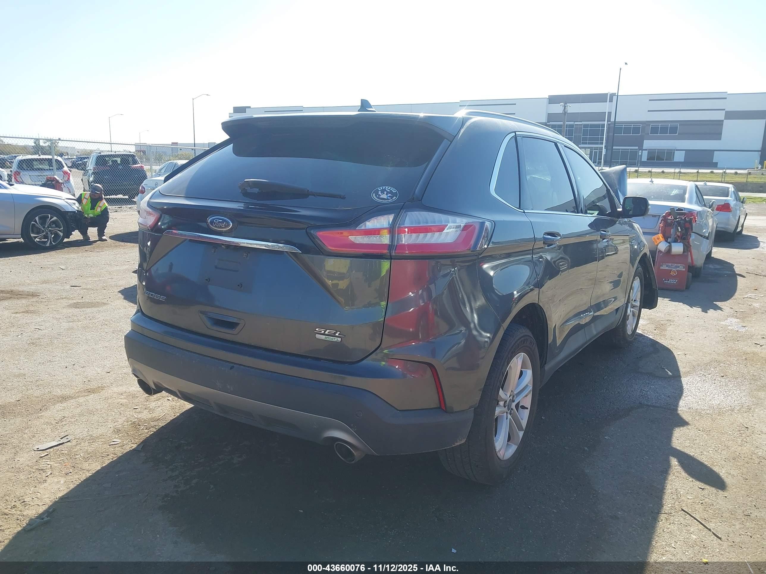 FORD EDGE image 4