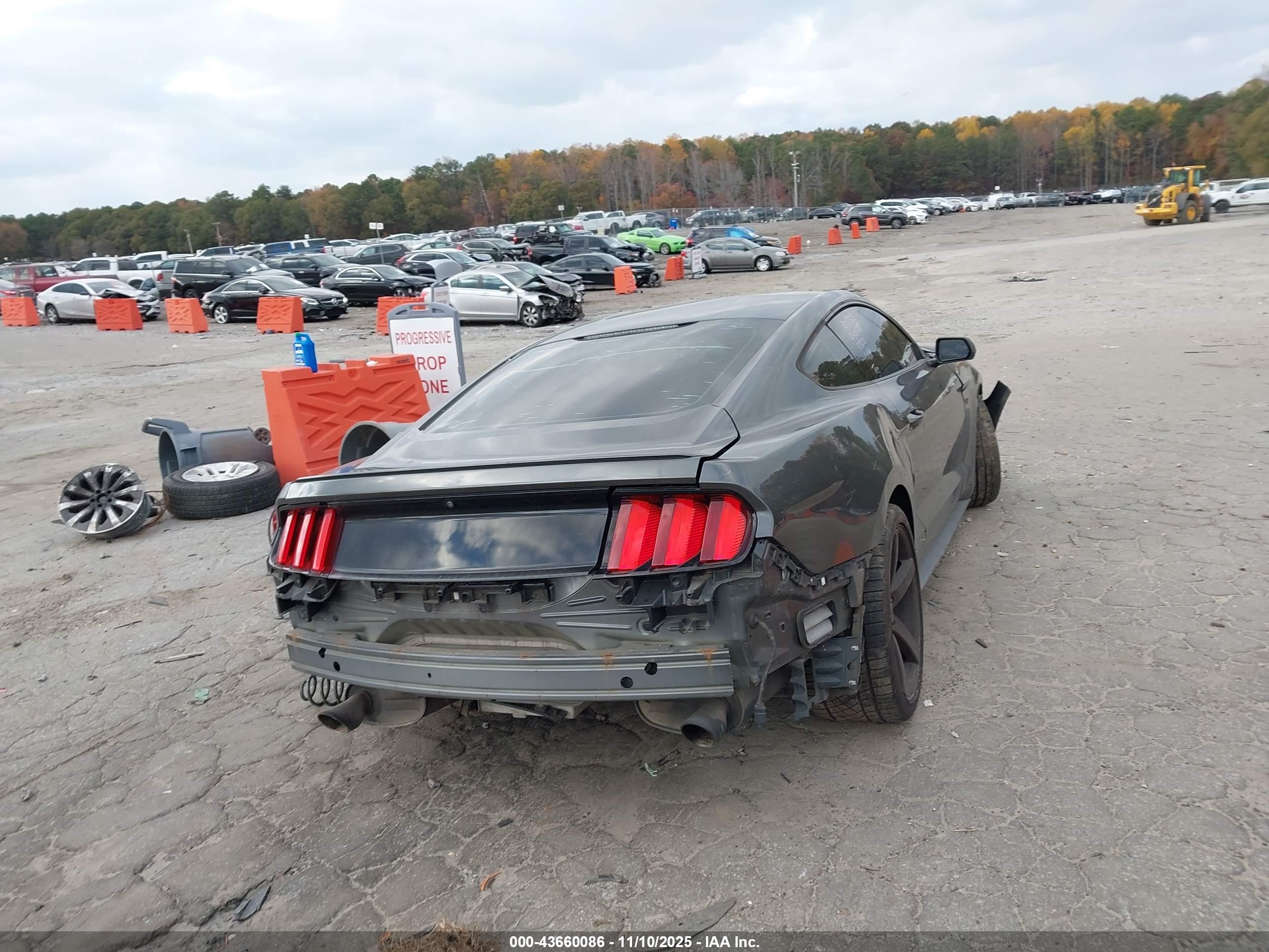 FORD MUSTANG image 4