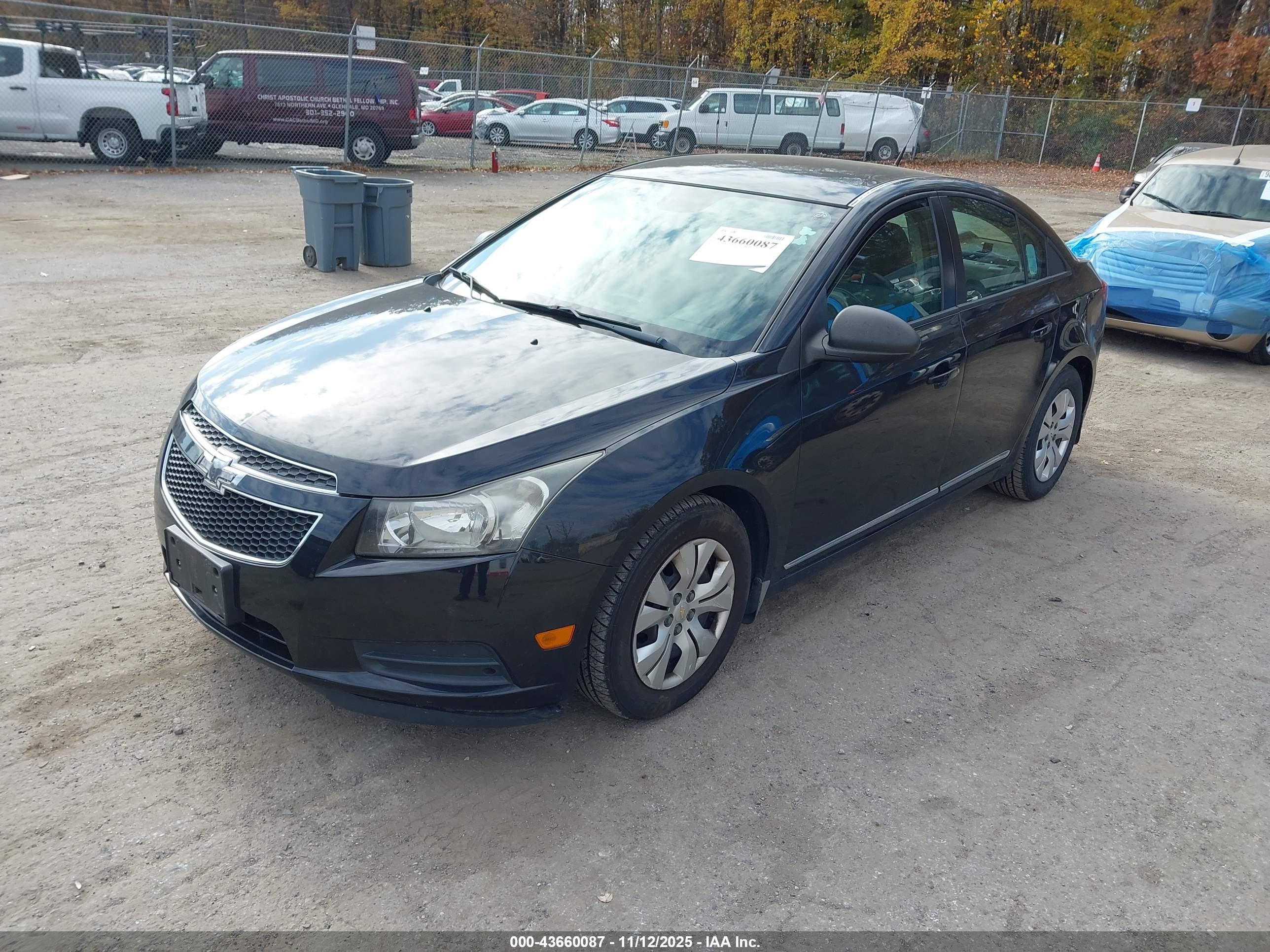 CHEVROLET CRUZE image 2
