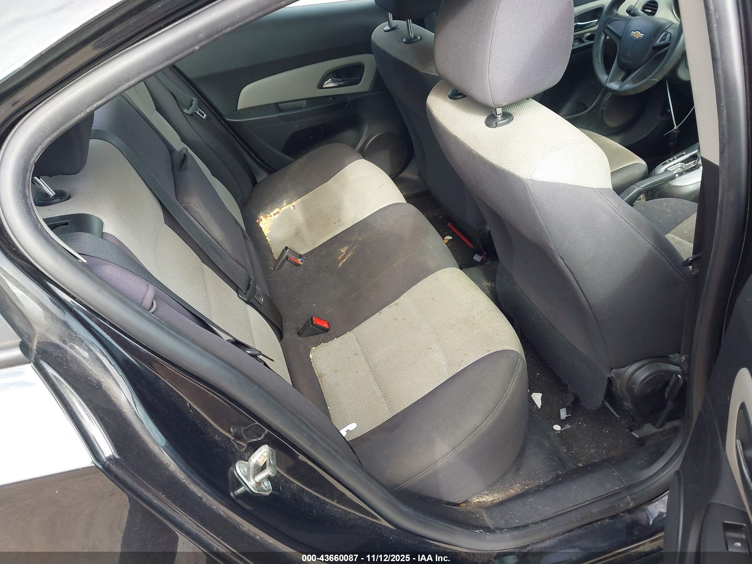 CHEVROLET CRUZE image 8
